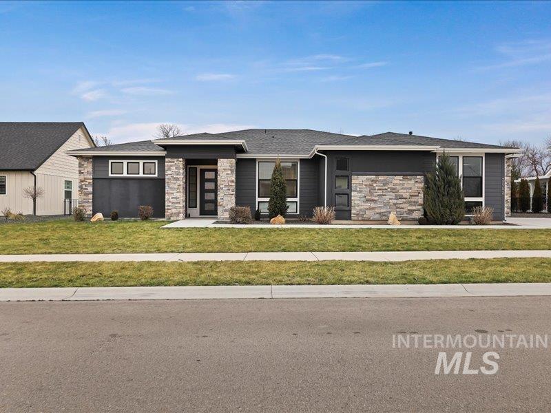 3882 W Haverhill St, Eagle, Idaho 83616, 3 Bedrooms, 3 Bathrooms, Residential For Sale, Price $1,049,000,MLS 98972361