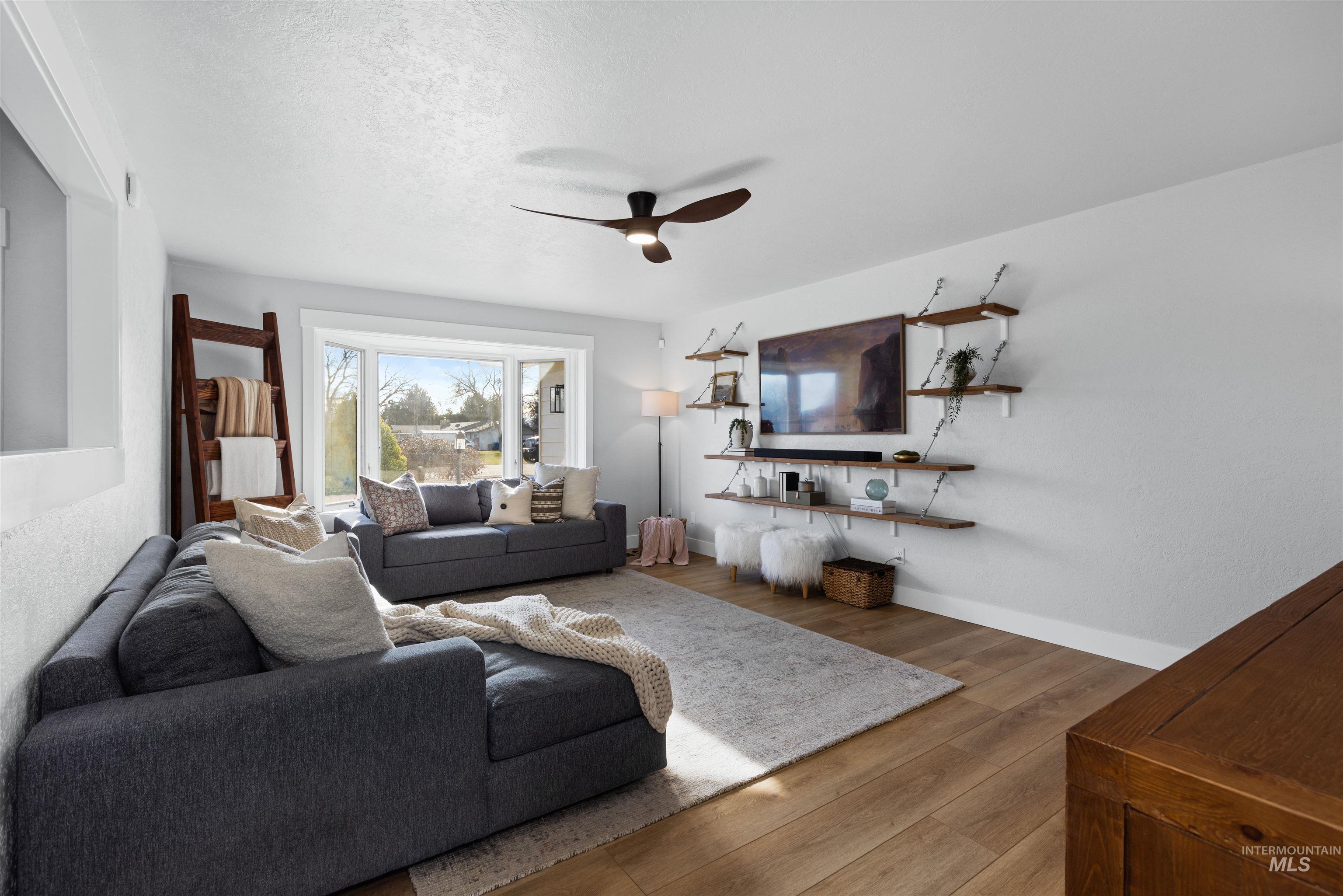 514 W Ross Ln, Caldwell, Idaho 83605, 3 Bedrooms, 2 Bathrooms, Residential For Sale, Price $569,000,MLS 98972363