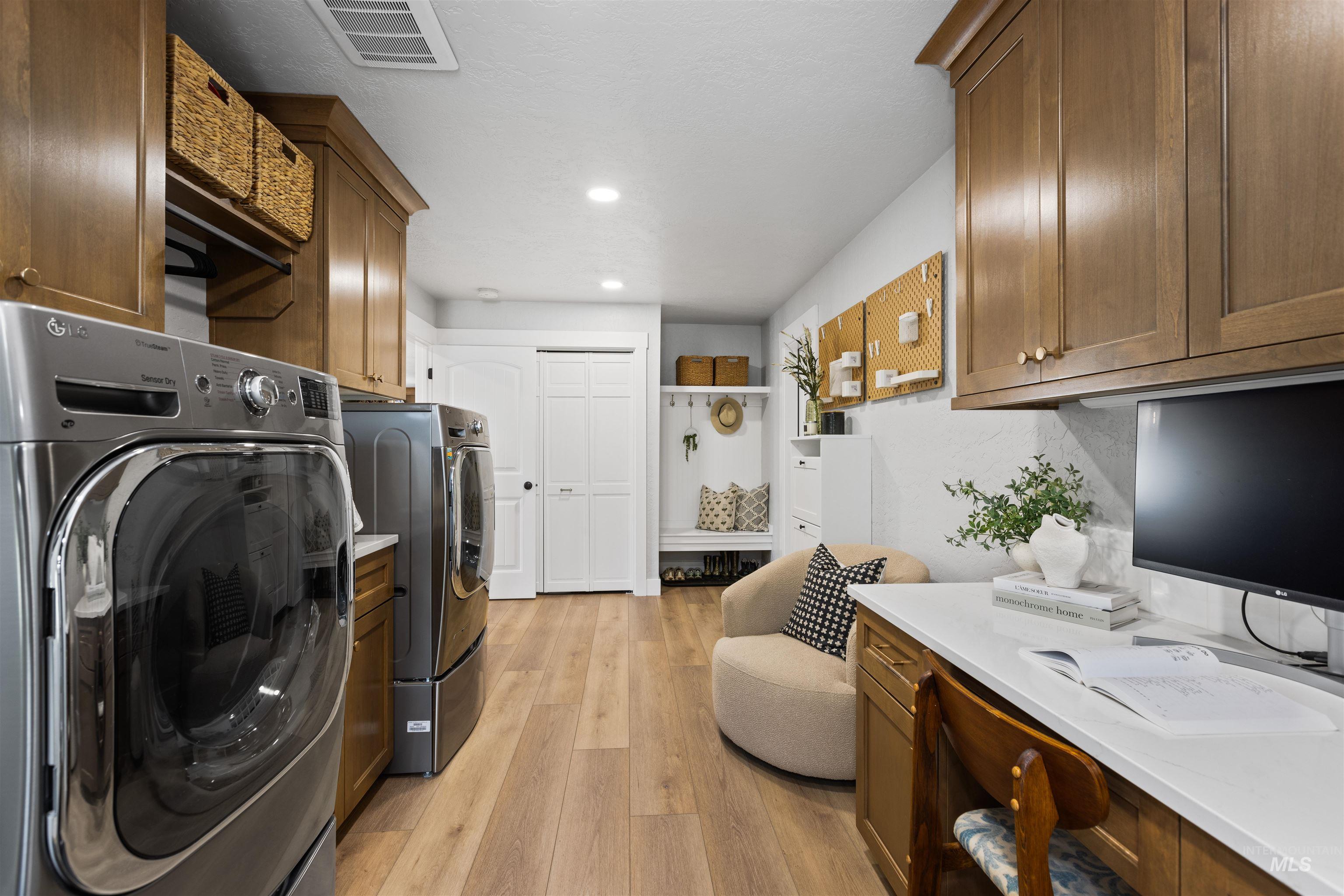 514 W Ross Ln, Caldwell, Idaho 83605, 3 Bedrooms, 2 Bathrooms, Residential For Sale, Price $569,000,MLS 98972363