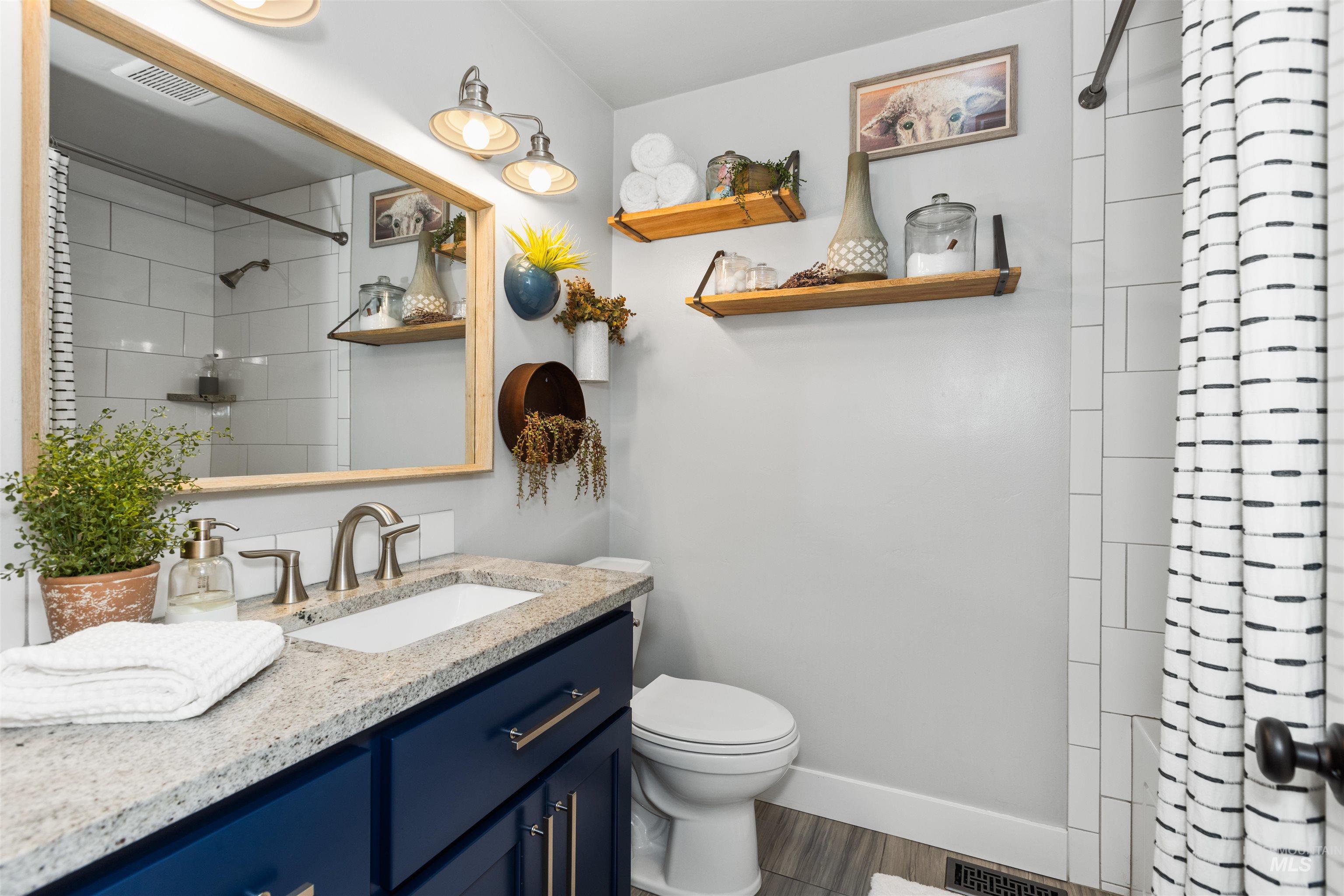 514 W Ross Ln, Caldwell, Idaho 83605, 3 Bedrooms, 2 Bathrooms, Residential For Sale, Price $569,000,MLS 98972363