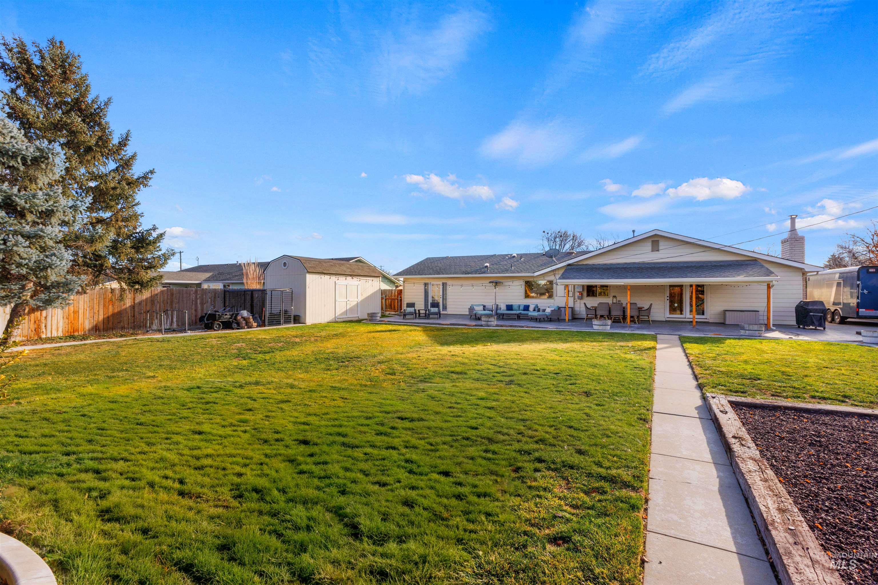 514 W Ross Ln, Caldwell, Idaho 83605, 3 Bedrooms, 2 Bathrooms, Residential For Sale, Price $569,000,MLS 98972363