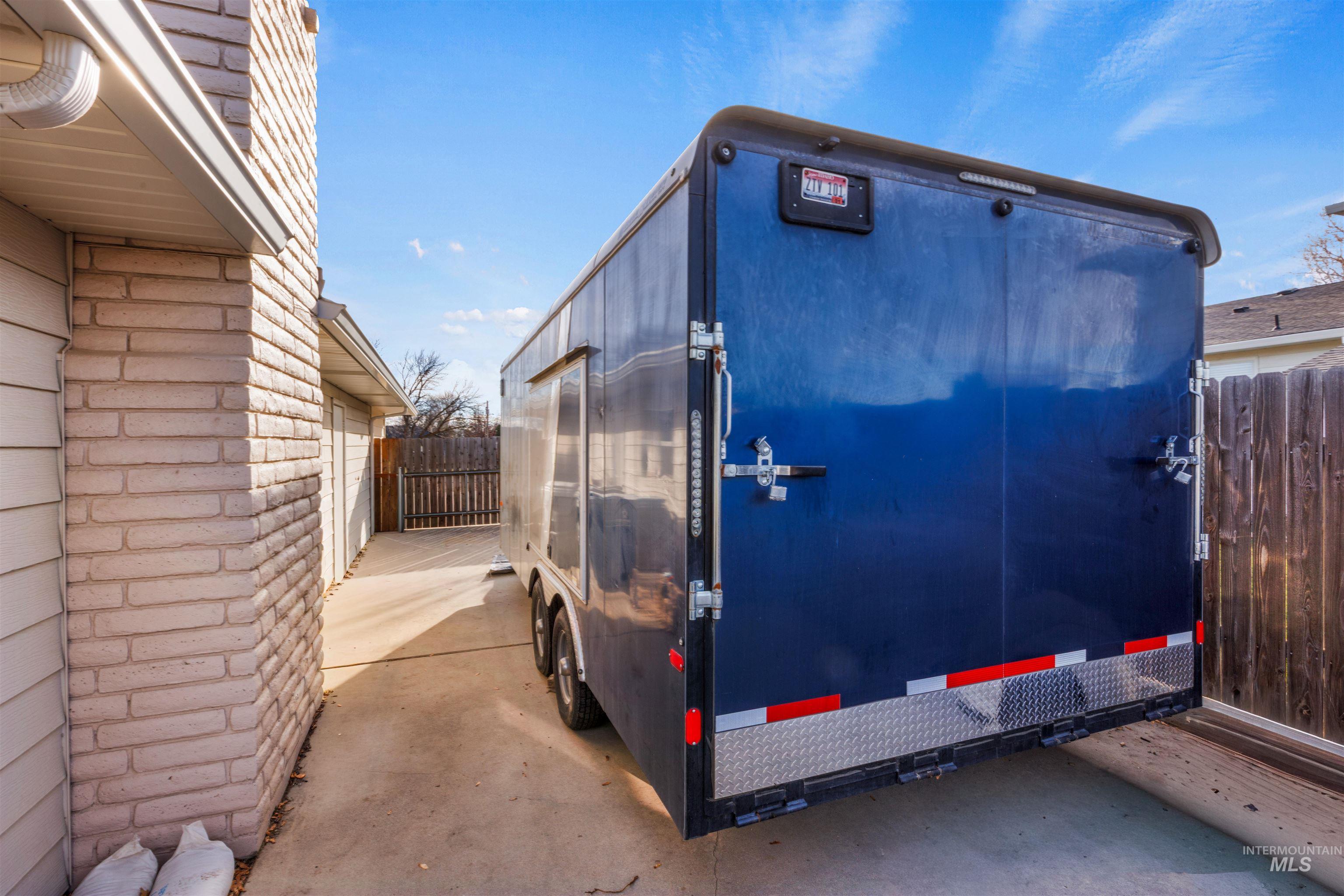 514 W Ross Ln, Caldwell, Idaho 83605, 3 Bedrooms, 2 Bathrooms, Residential For Sale, Price $569,000,MLS 98972363