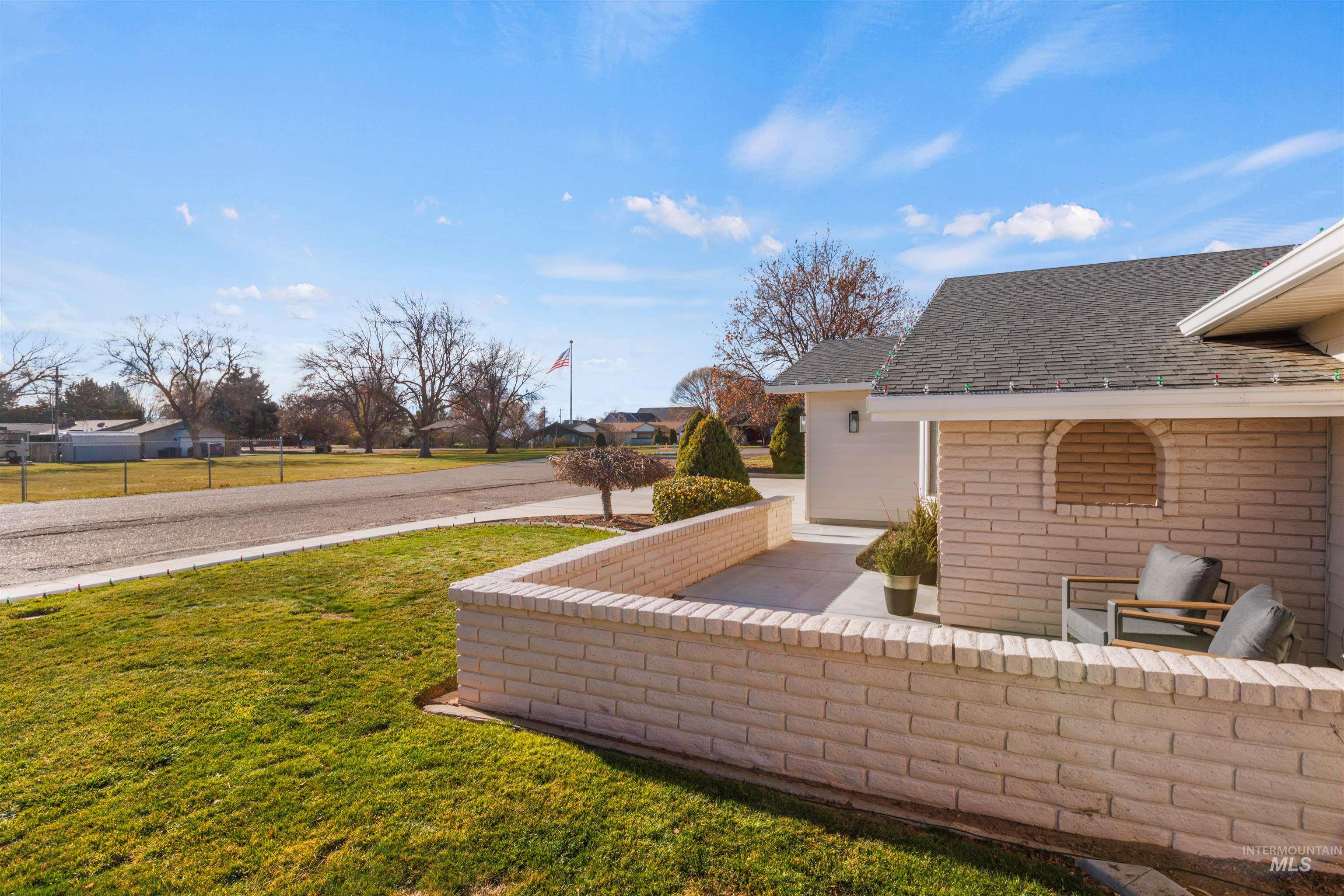 514 W Ross Ln, Caldwell, Idaho 83605, 3 Bedrooms, 2 Bathrooms, Residential For Sale, Price $569,000,MLS 98972363