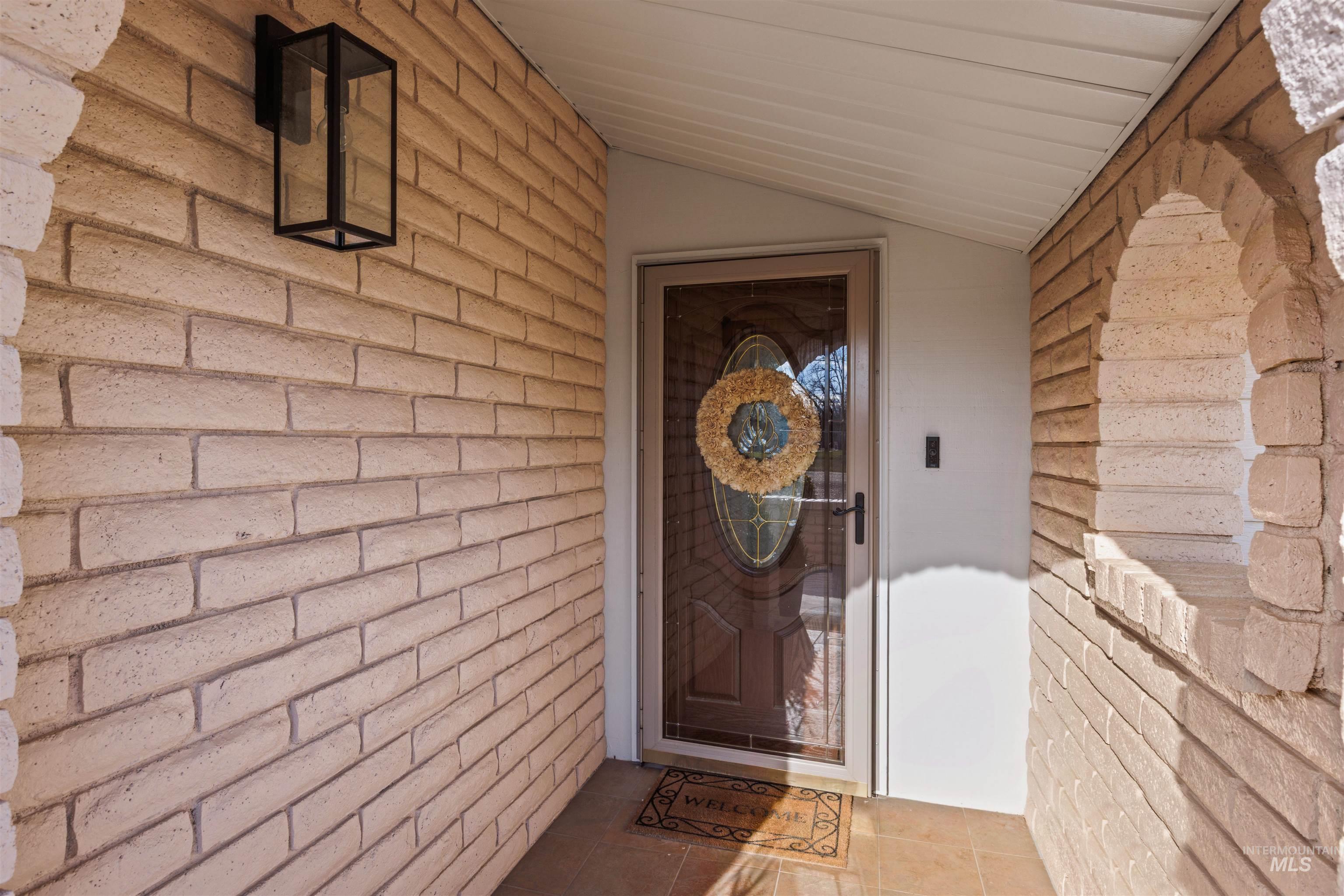 514 W Ross Ln, Caldwell, Idaho 83605, 3 Bedrooms, 2 Bathrooms, Residential For Sale, Price $569,000,MLS 98972363