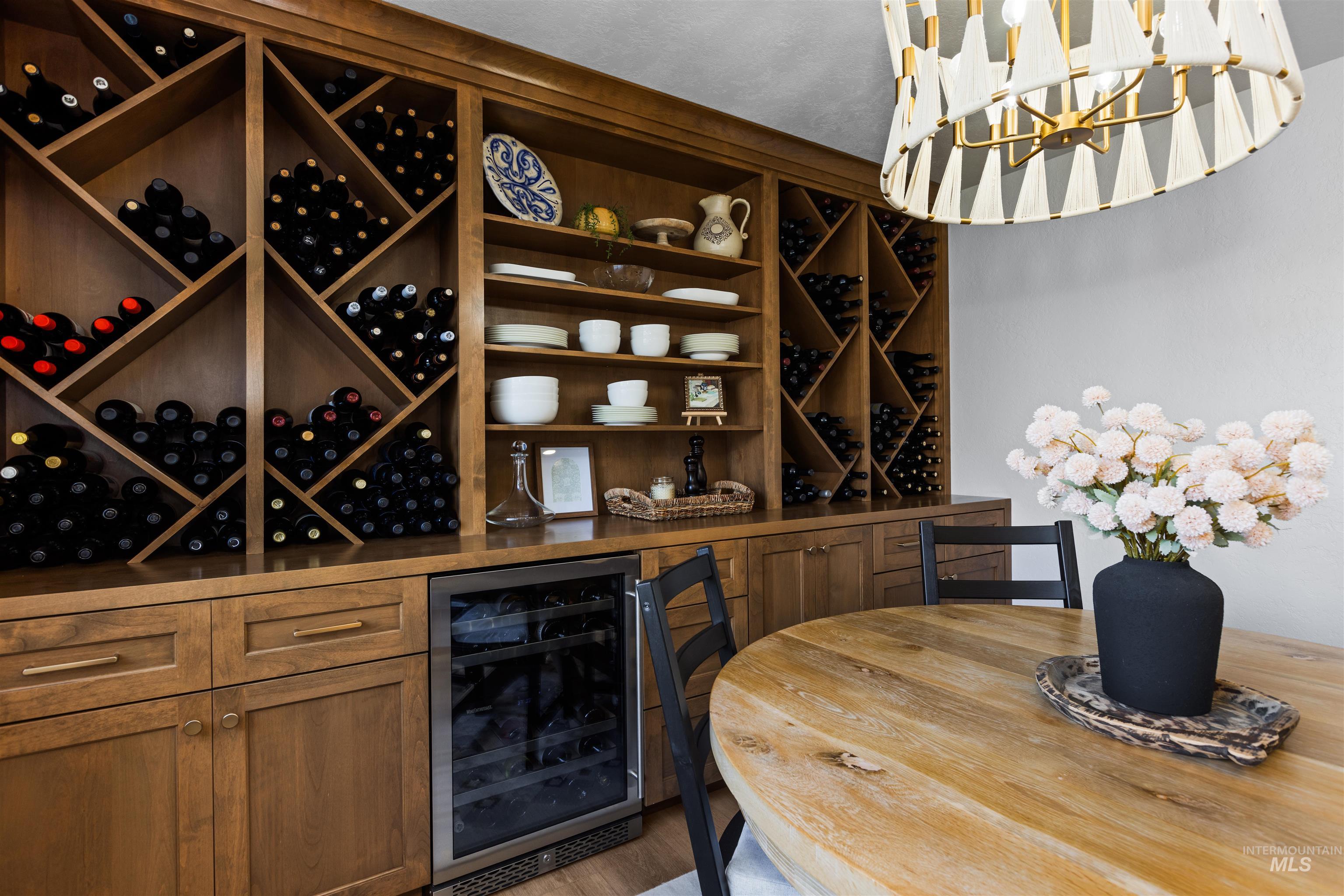 514 W Ross Ln, Caldwell, Idaho 83605, 3 Bedrooms, 2 Bathrooms, Residential For Sale, Price $569,000,MLS 98972363