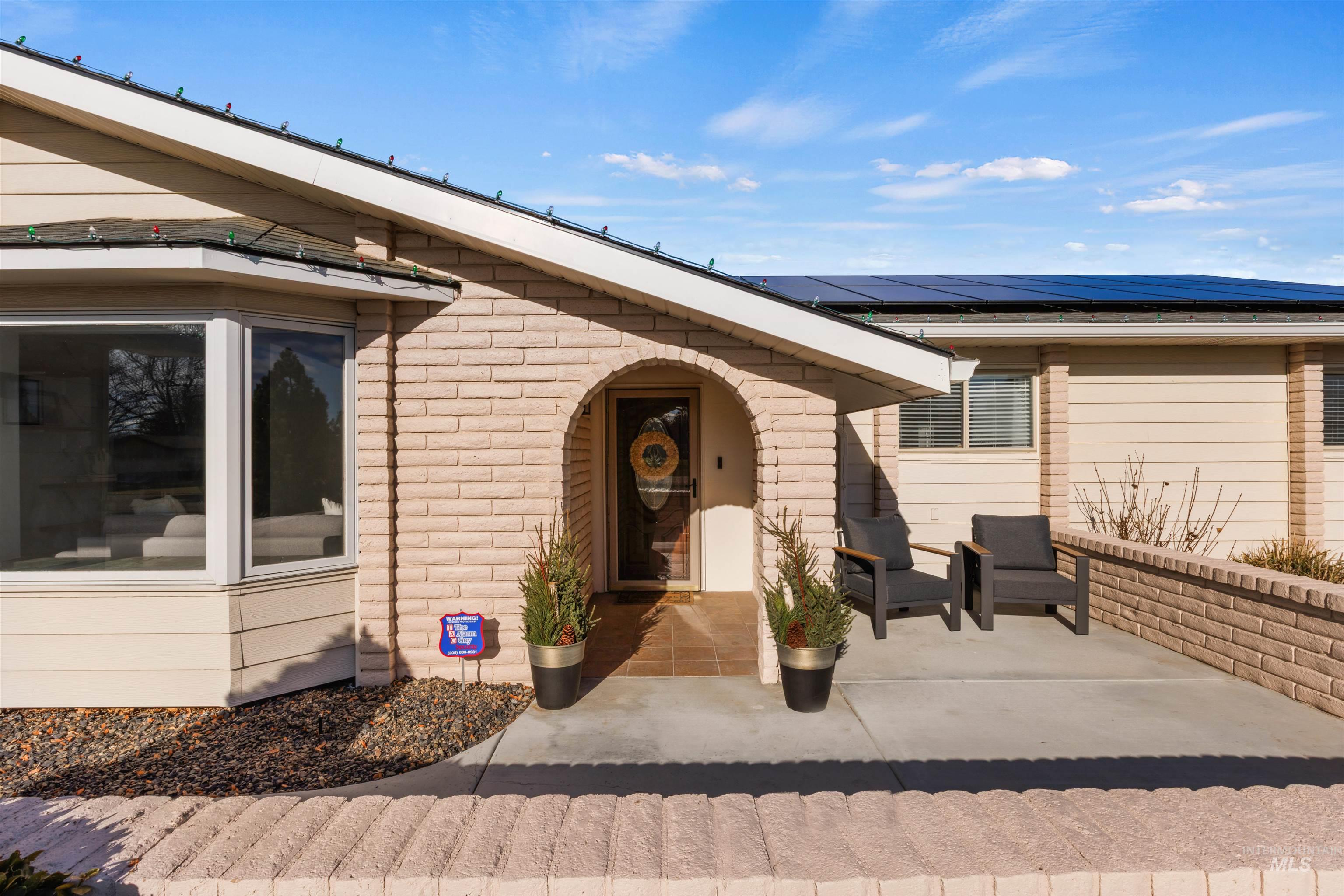 514 W Ross Ln, Caldwell, Idaho 83605, 3 Bedrooms, 2 Bathrooms, Residential For Sale, Price $569,000,MLS 98972363