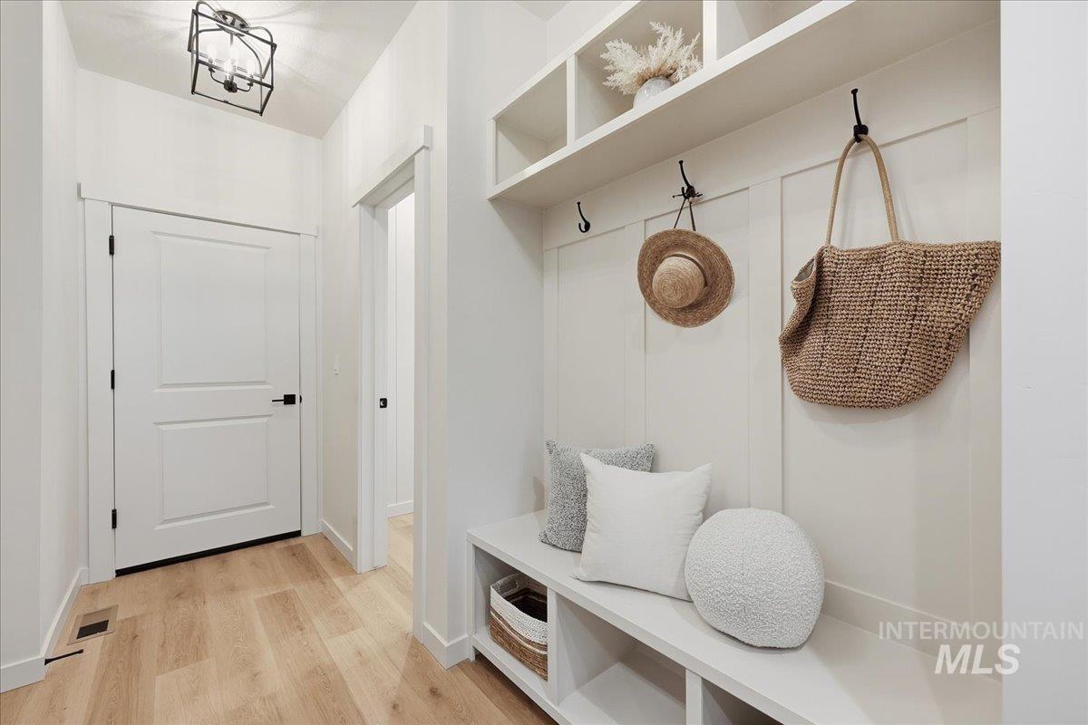 9631 W Kate Dr, Boise, Idaho 83714, 3 Bedrooms, 2.5 Bathrooms, Residential For Sale, Price $554,900,MLS 98972364