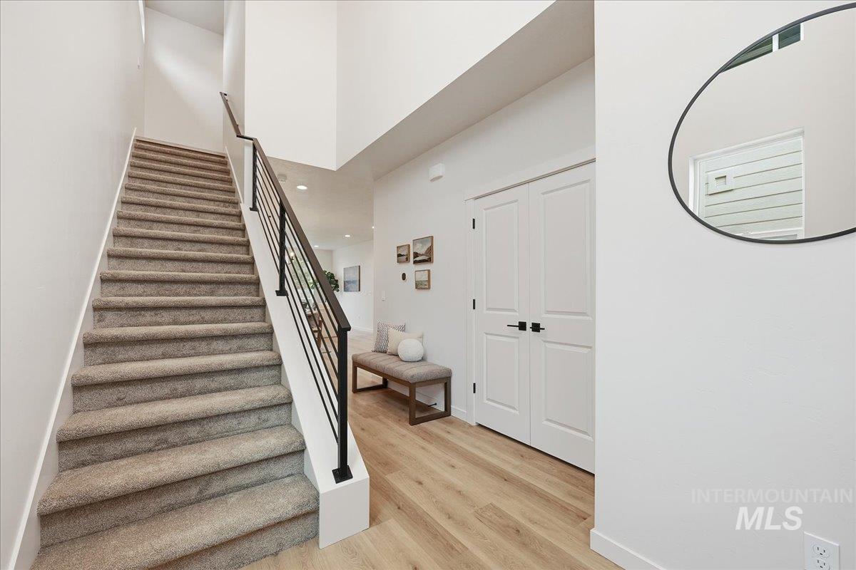 9631 W Kate Dr, Boise, Idaho 83714, 3 Bedrooms, 2.5 Bathrooms, Residential For Sale, Price $554,900,MLS 98972364