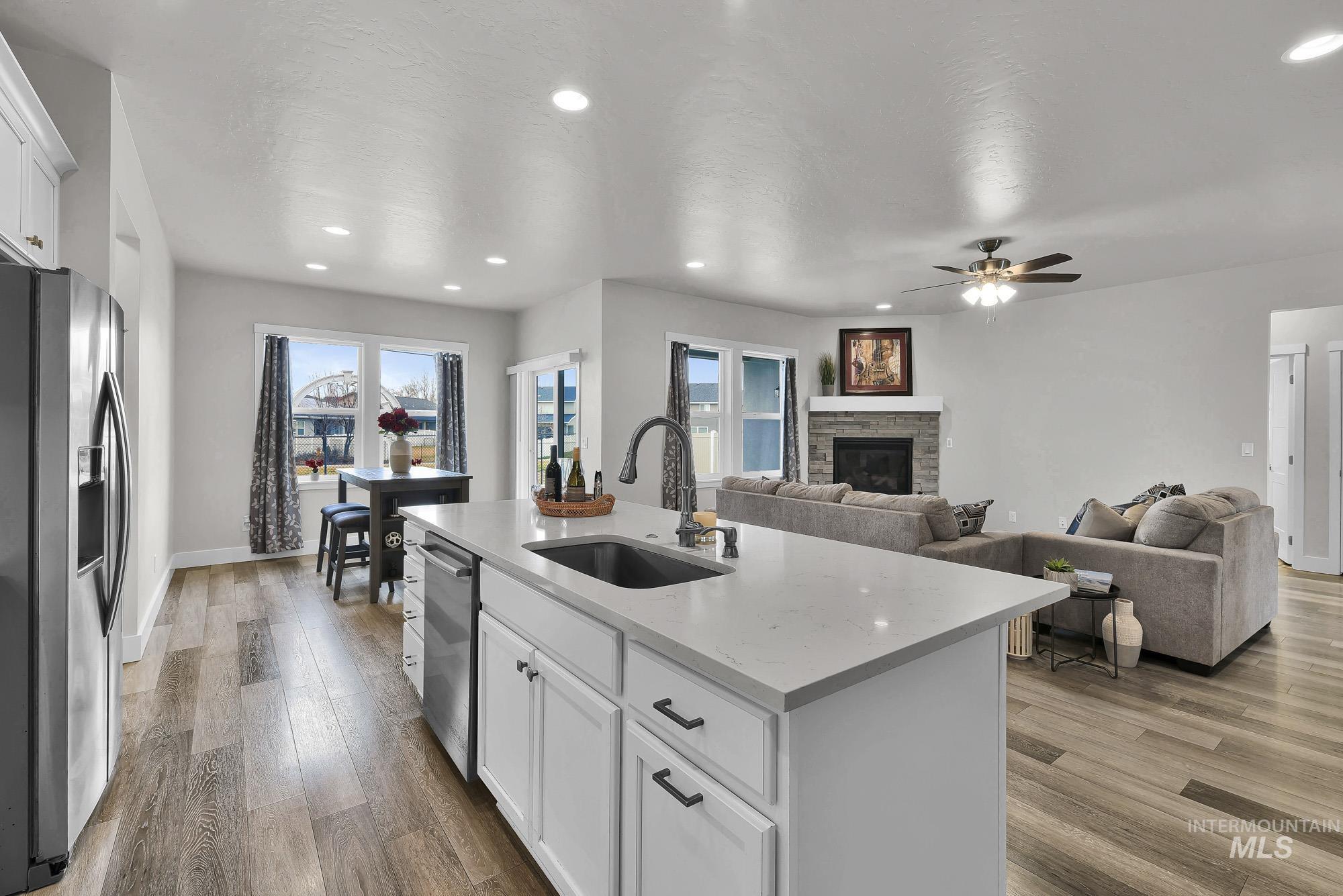 10350 Ryan Peak Dr, Nampa, Idaho 83687-8138, 3 Bedrooms, 2 Bathrooms, Residential For Sale, Price $448,888,MLS 98972366