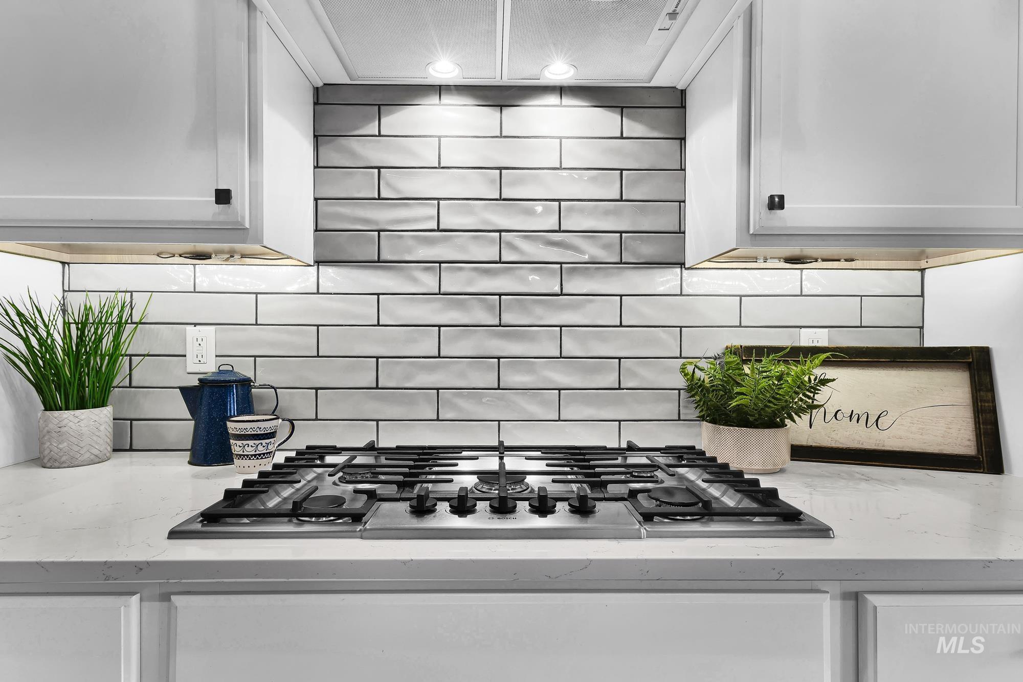 10350 Ryan Peak Dr, Nampa, Idaho 83687-8138, 3 Bedrooms, 2 Bathrooms, Residential For Sale, Price $448,888,MLS 98972366