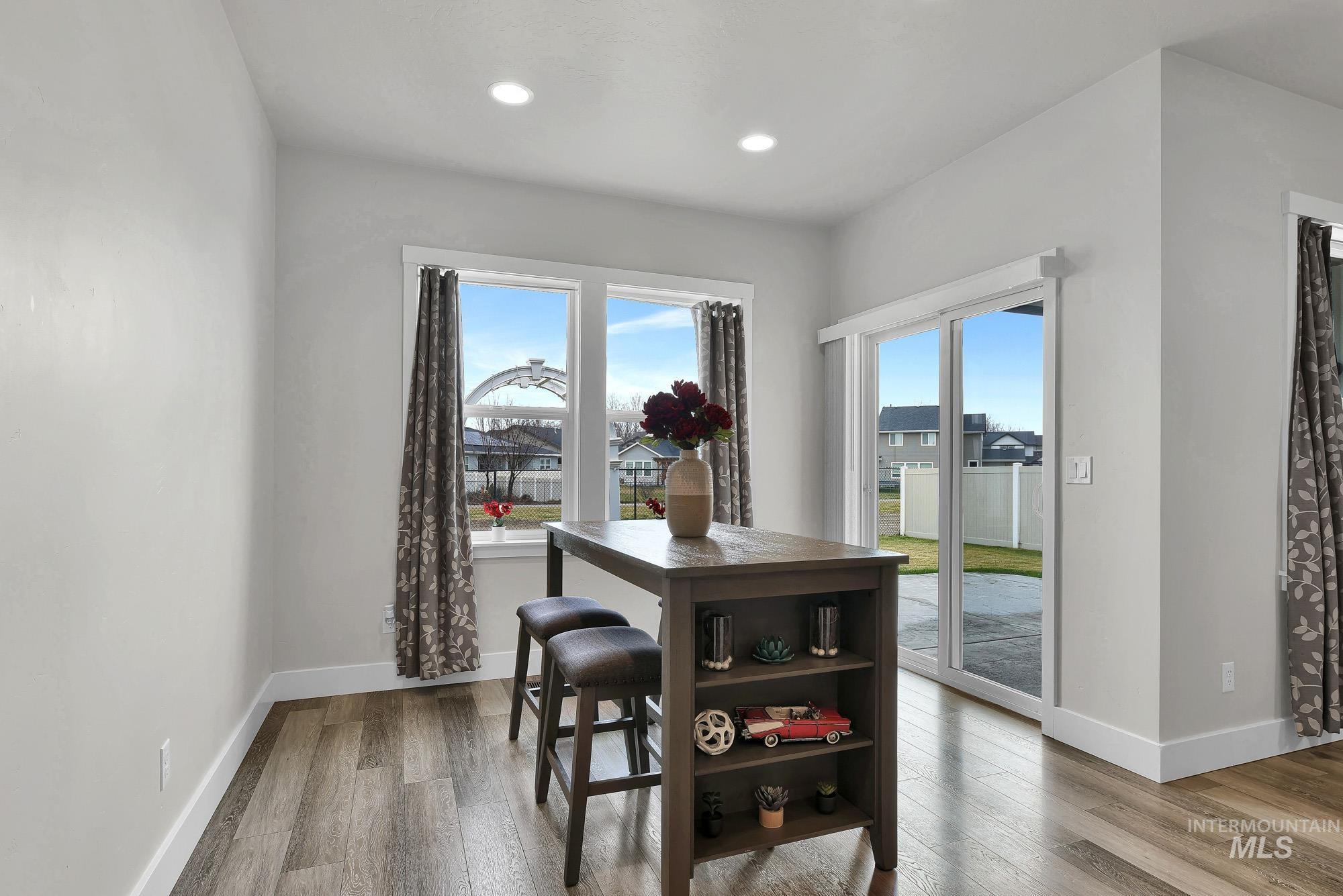 10350 Ryan Peak Dr, Nampa, Idaho 83687-8138, 3 Bedrooms, 2 Bathrooms, Residential For Sale, Price $448,888,MLS 98972366