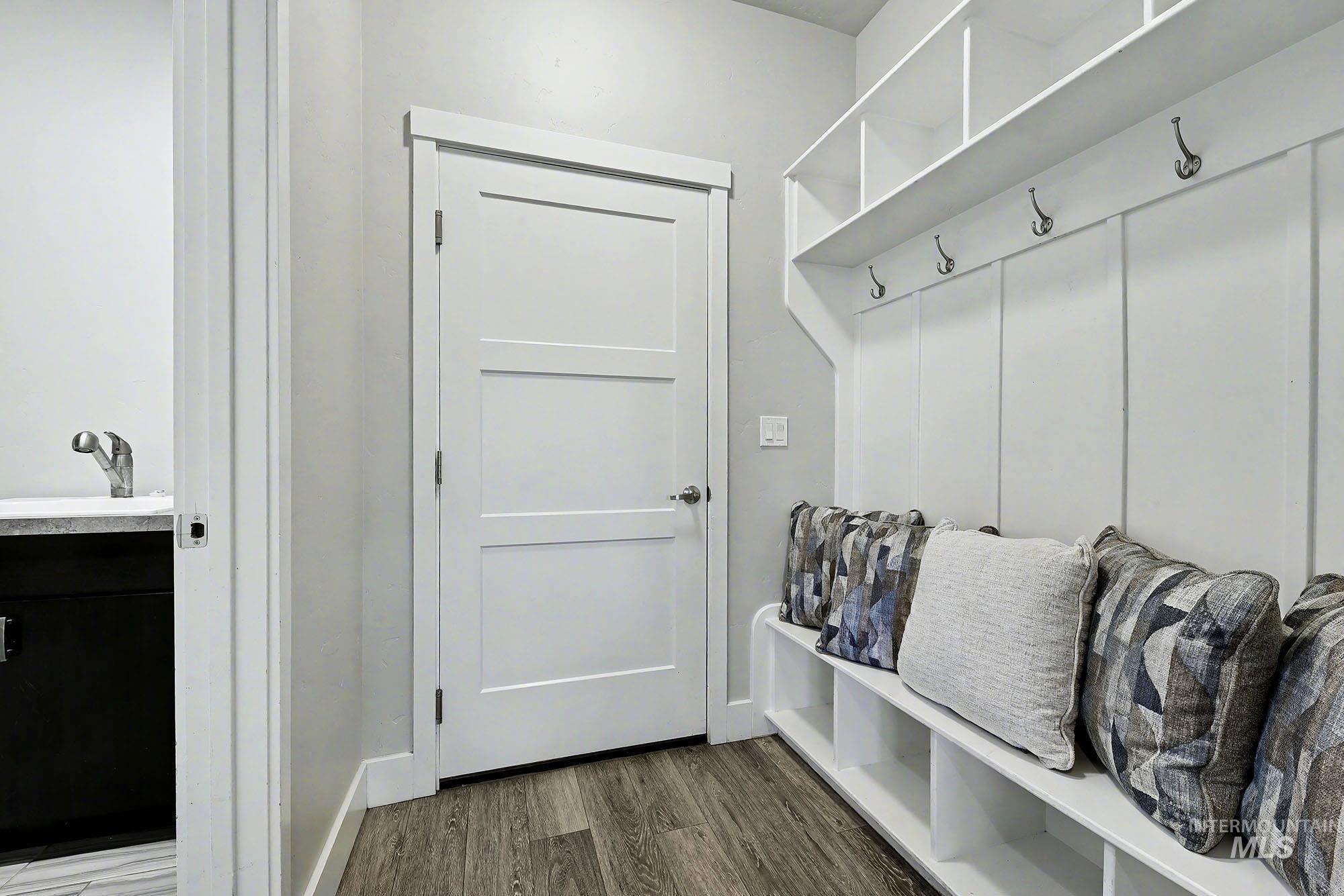 10350 Ryan Peak Dr, Nampa, Idaho 83687-8138, 3 Bedrooms, 2 Bathrooms, Residential For Sale, Price $448,888,MLS 98972366