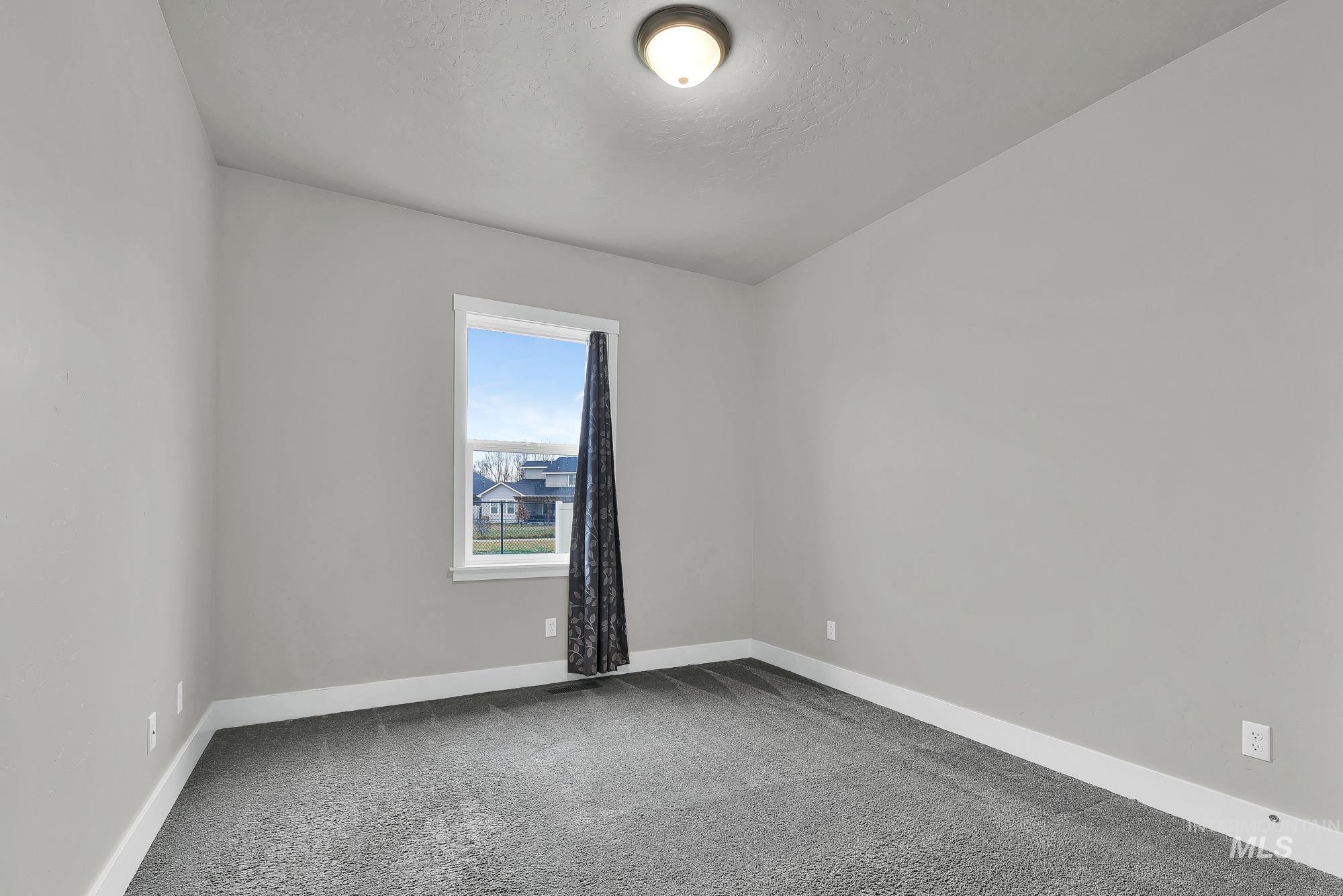 10350 Ryan Peak Dr, Nampa, Idaho 83687-8138, 3 Bedrooms, 2 Bathrooms, Residential For Sale, Price $448,888,MLS 98972366