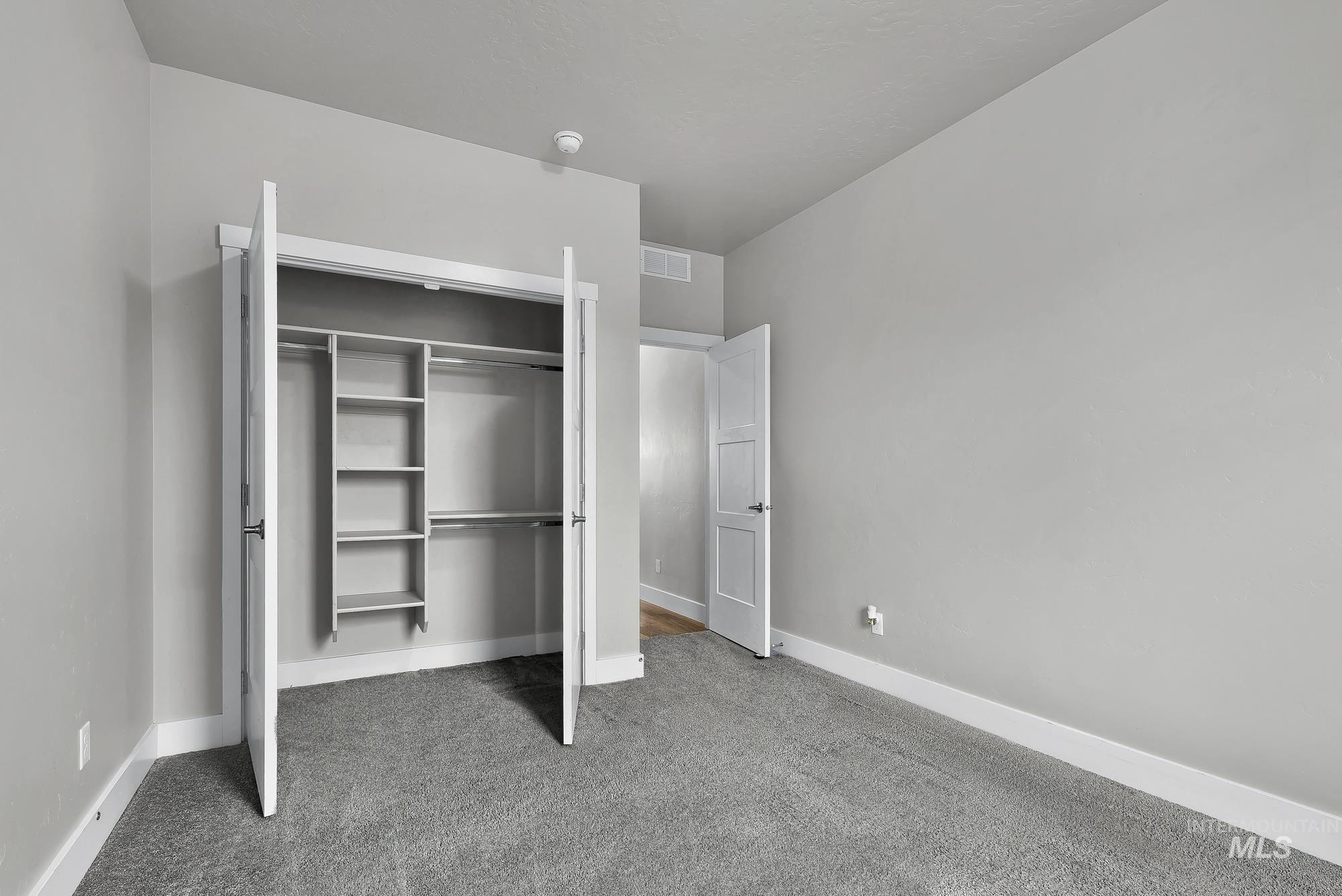 10350 Ryan Peak Dr, Nampa, Idaho 83687-8138, 3 Bedrooms, 2 Bathrooms, Residential For Sale, Price $448,888,MLS 98972366