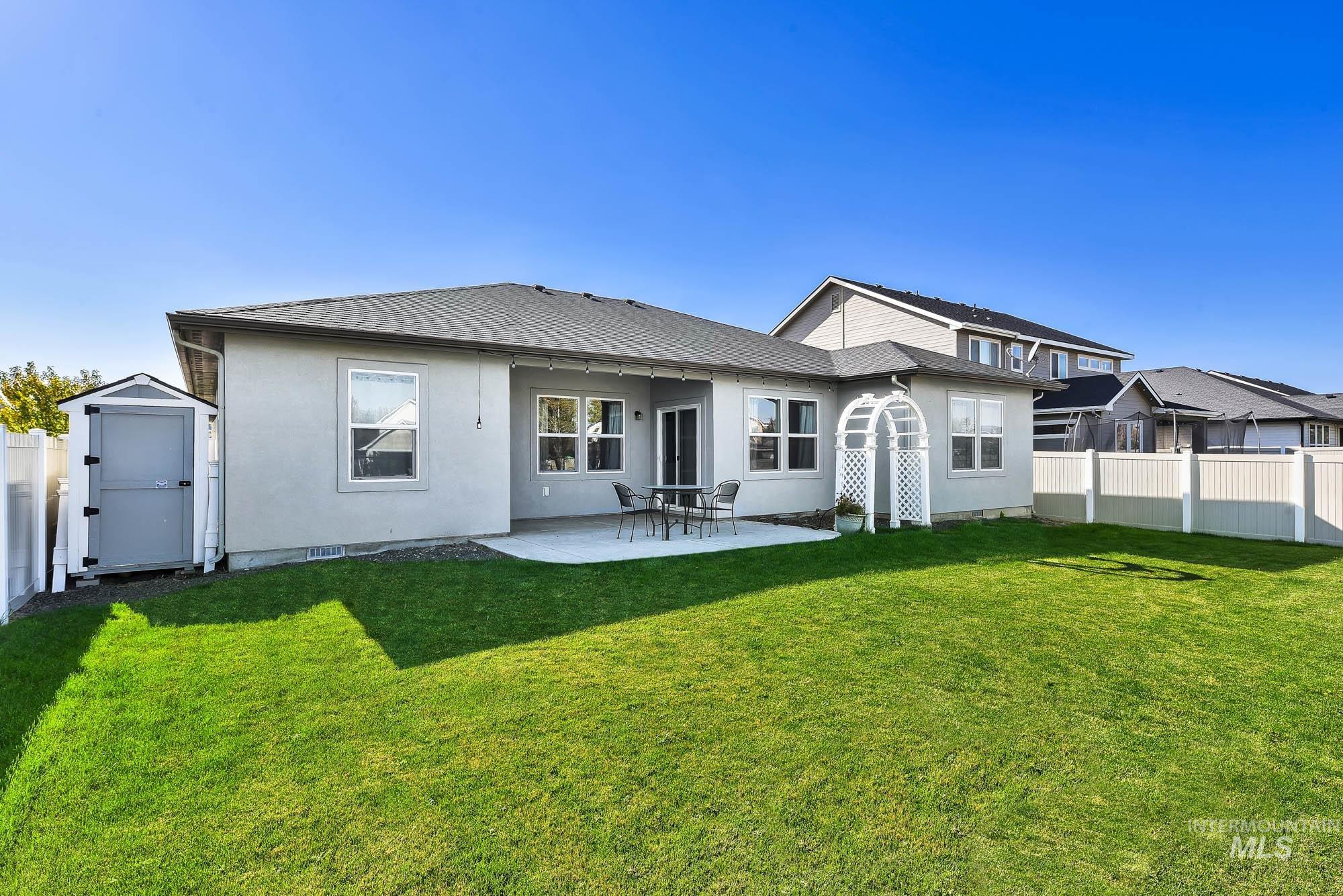 10350 Ryan Peak Dr, Nampa, Idaho 83687-8138, 3 Bedrooms, 2 Bathrooms, Residential For Sale, Price $448,888,MLS 98972366