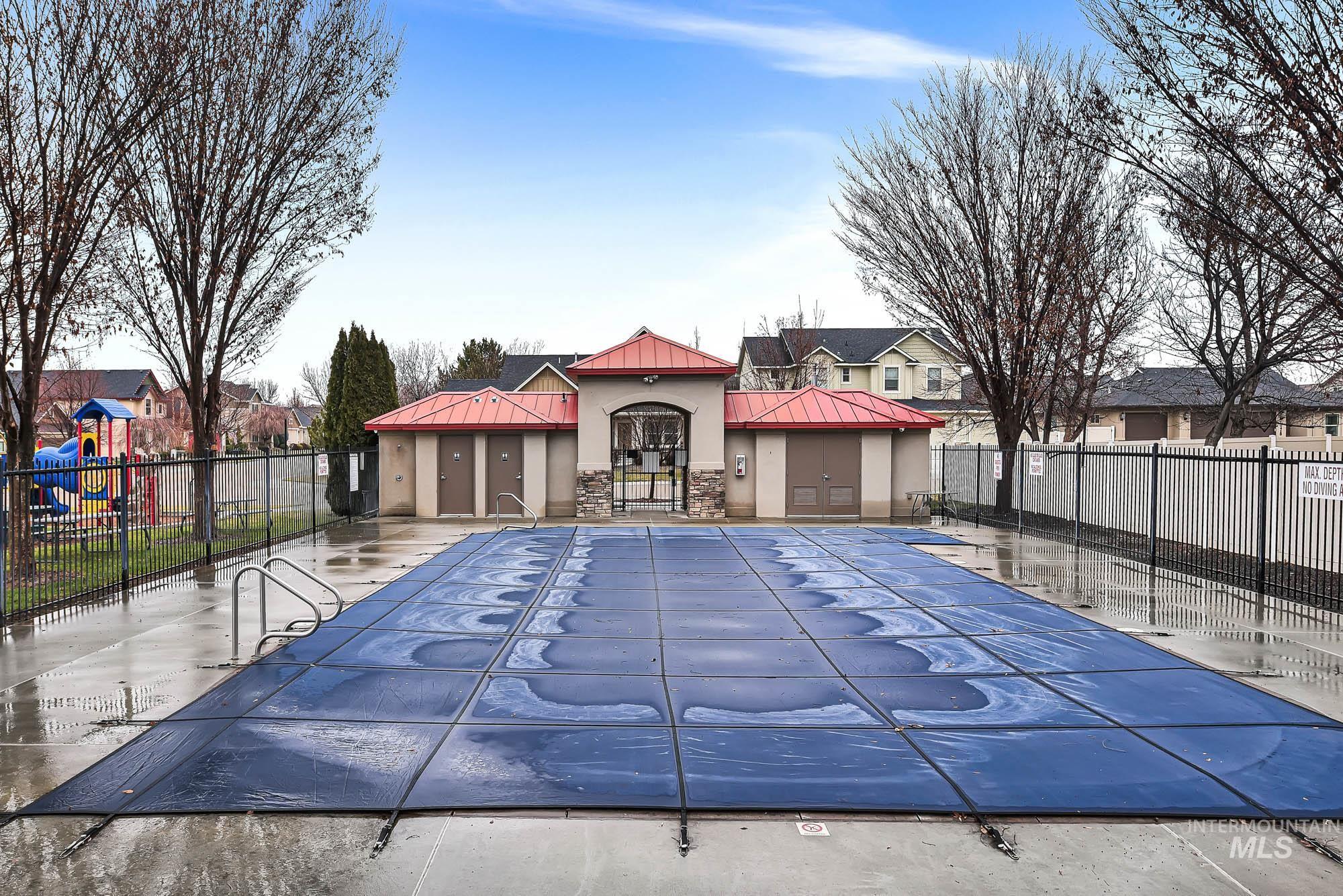 10350 Ryan Peak Dr, Nampa, Idaho 83687-8138, 3 Bedrooms, 2 Bathrooms, Residential For Sale, Price $448,888,MLS 98972366