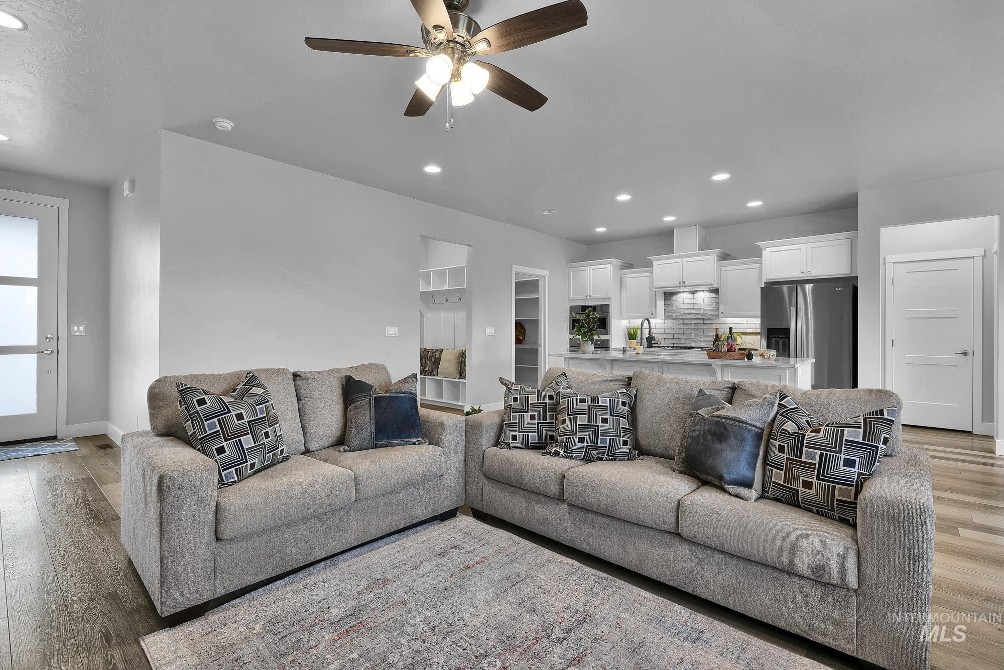 10350 Ryan Peak Dr, Nampa, Idaho 83687-8138, 3 Bedrooms, 2 Bathrooms, Residential For Sale, Price $448,888,MLS 98972366