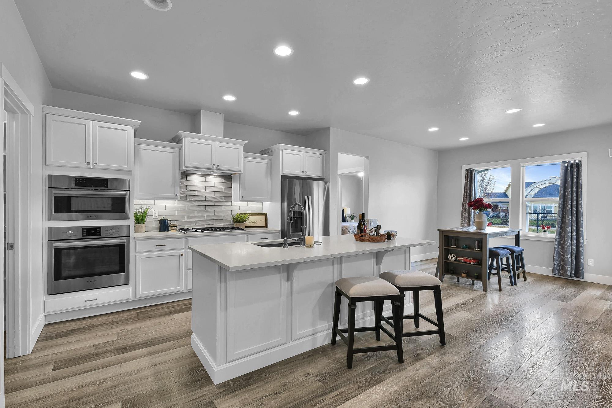 10350 Ryan Peak Dr, Nampa, Idaho 83687-8138, 3 Bedrooms, 2 Bathrooms, Residential For Sale, Price $448,888,MLS 98972366