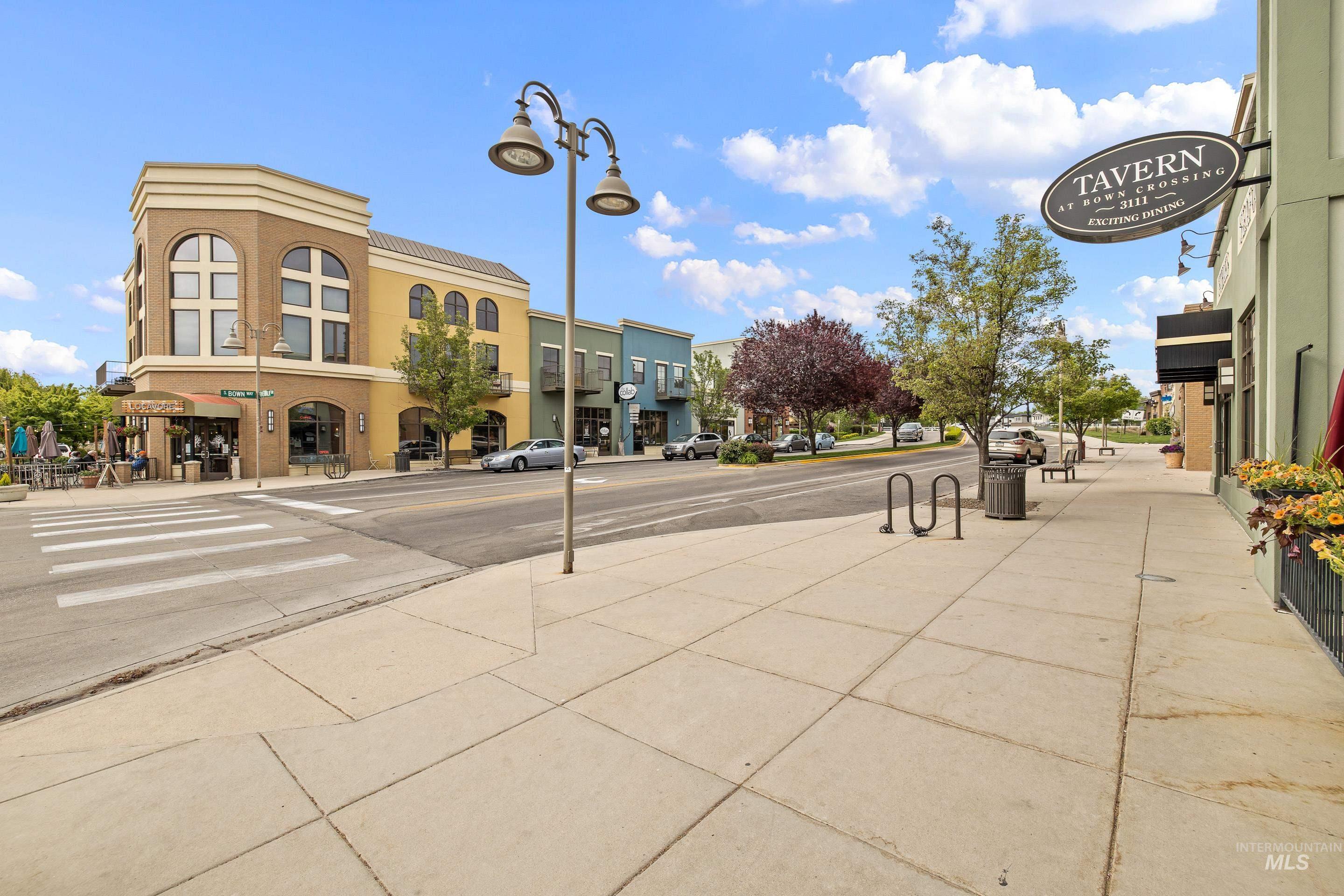 3290 E Thoroughbred Lane, Boise, Idaho 83716, 3 Bedrooms, 2.5 Bathrooms, Residential For Sale, Price $665,000,MLS 98972367