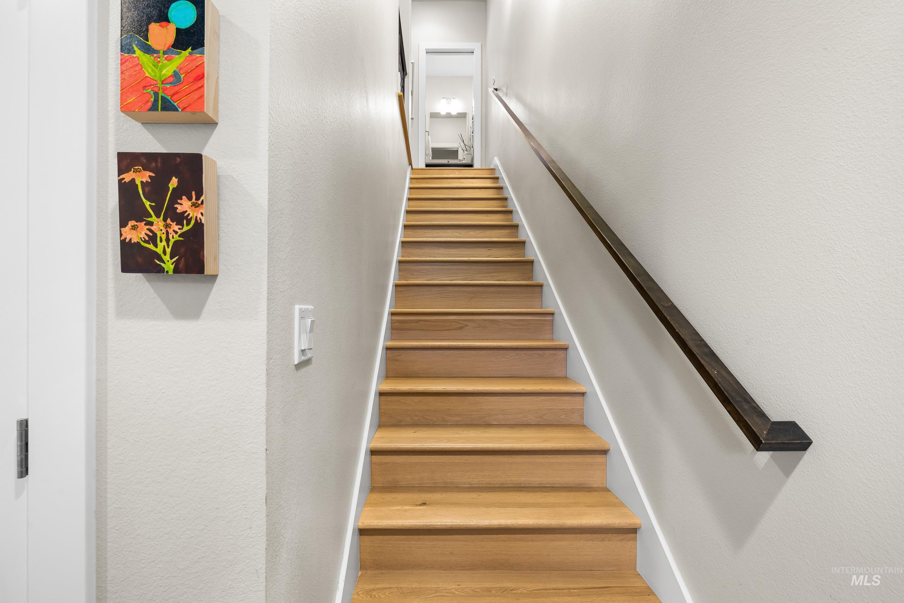 3290 E Thoroughbred Lane, Boise, Idaho 83716, 3 Bedrooms, 2.5 Bathrooms, Residential For Sale, Price $665,000,MLS 98972367