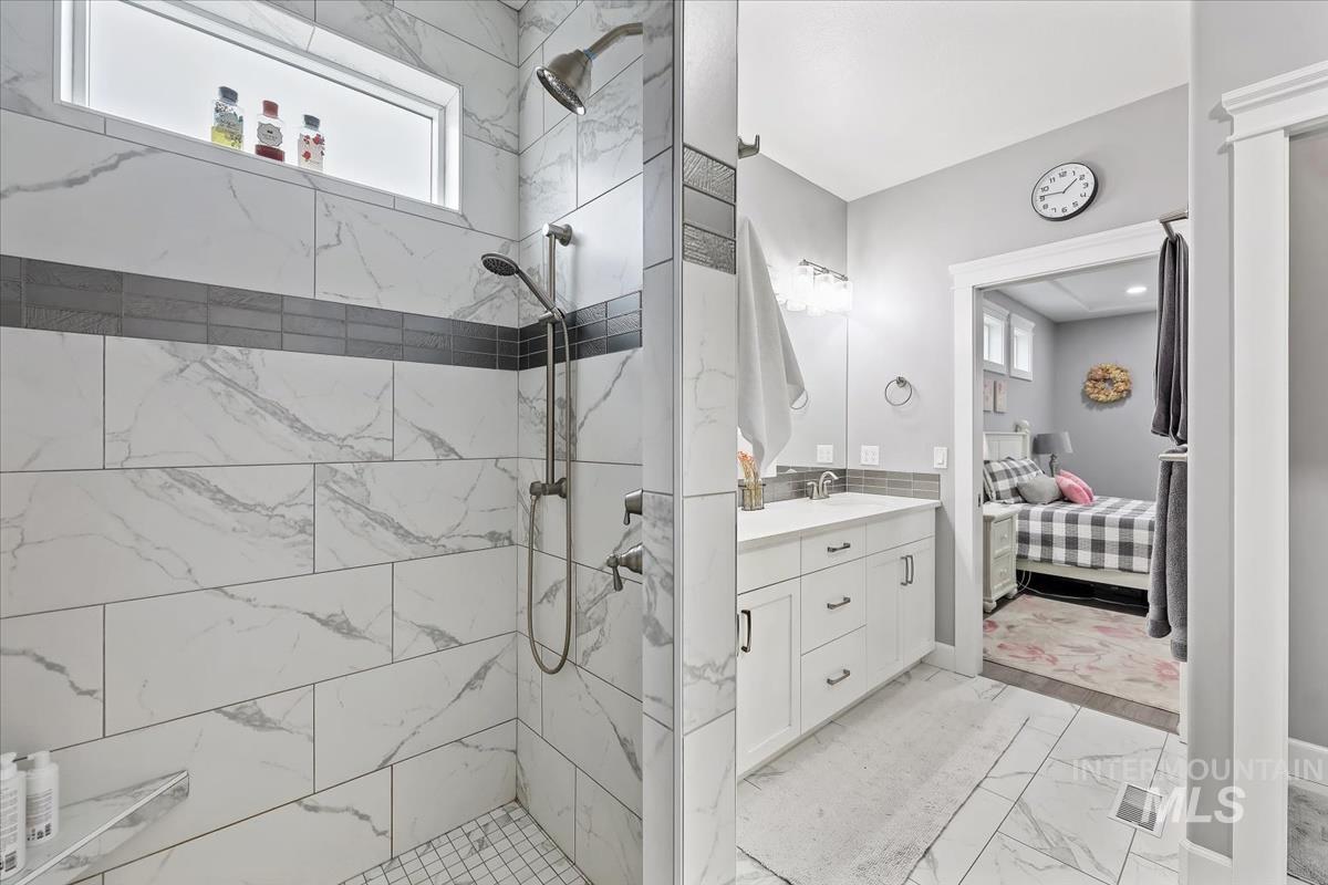 189 S Devon Ave., Star, Idaho 83669, 3 Bedrooms, 2 Bathrooms, Residential For Sale, Price $570,000,MLS 98972368