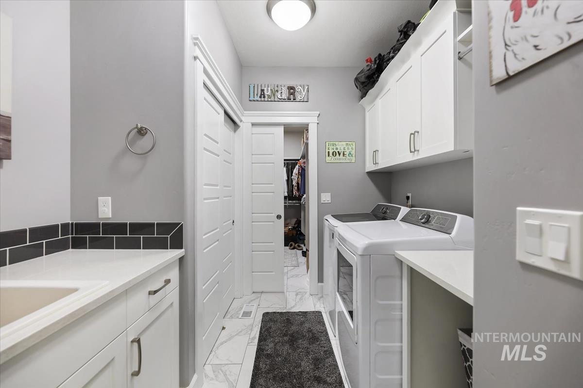 189 S Devon Ave., Star, Idaho 83669, 3 Bedrooms, 2 Bathrooms, Residential For Sale, Price $570,000,MLS 98972368