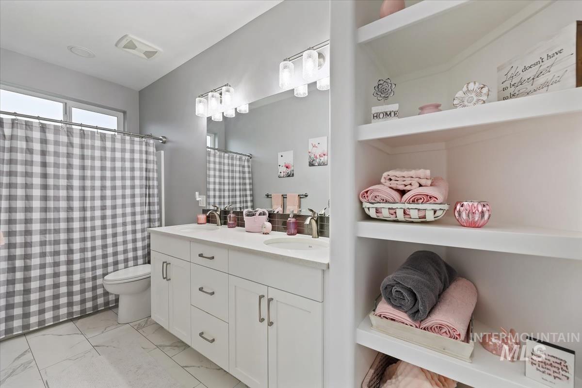 189 S Devon Ave., Star, Idaho 83669, 3 Bedrooms, 2 Bathrooms, Residential For Sale, Price $570,000,MLS 98972368