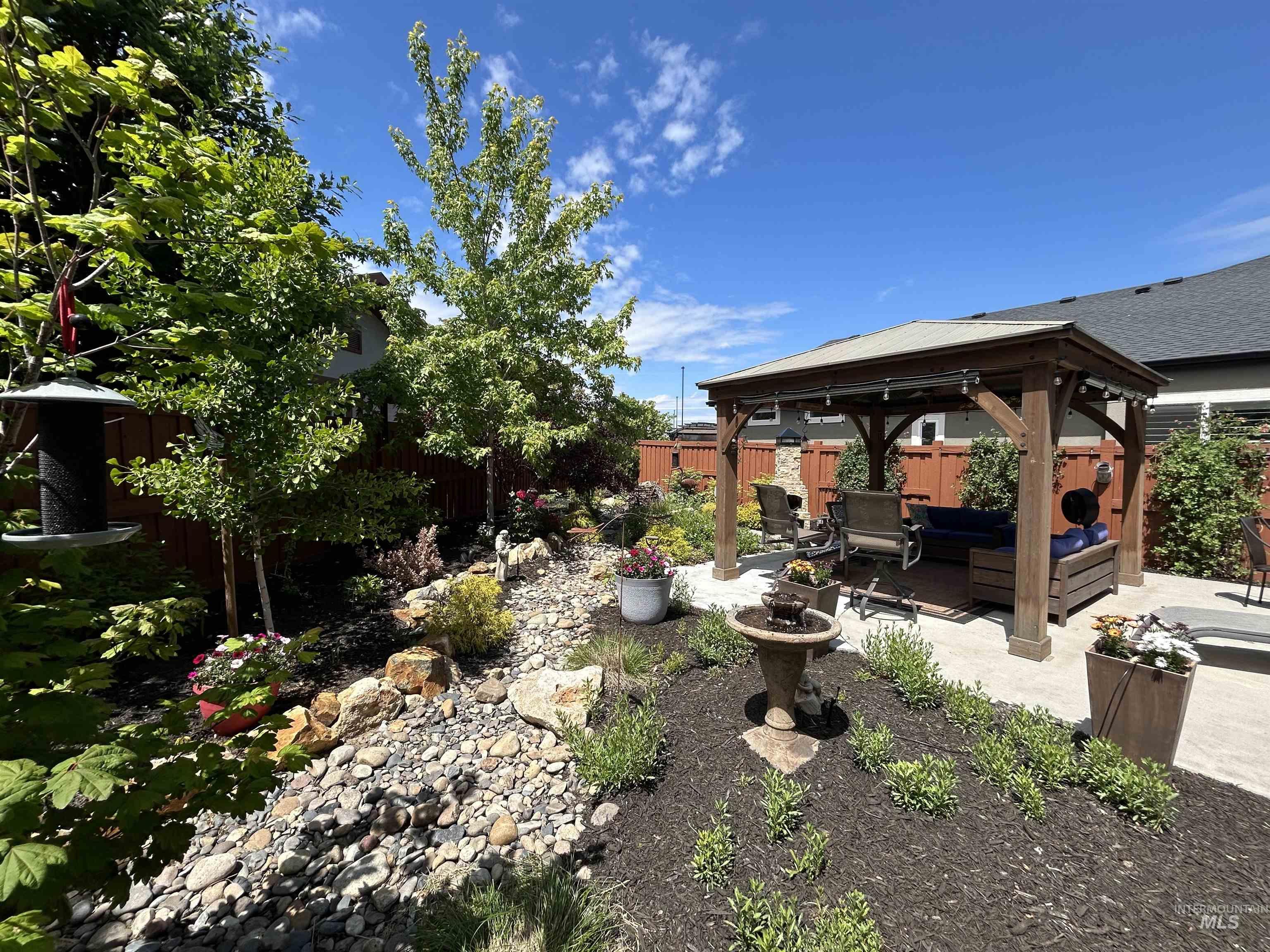 189 S Devon Ave., Star, Idaho 83669, 3 Bedrooms, 2 Bathrooms, Residential For Sale, Price $570,000,MLS 98972368