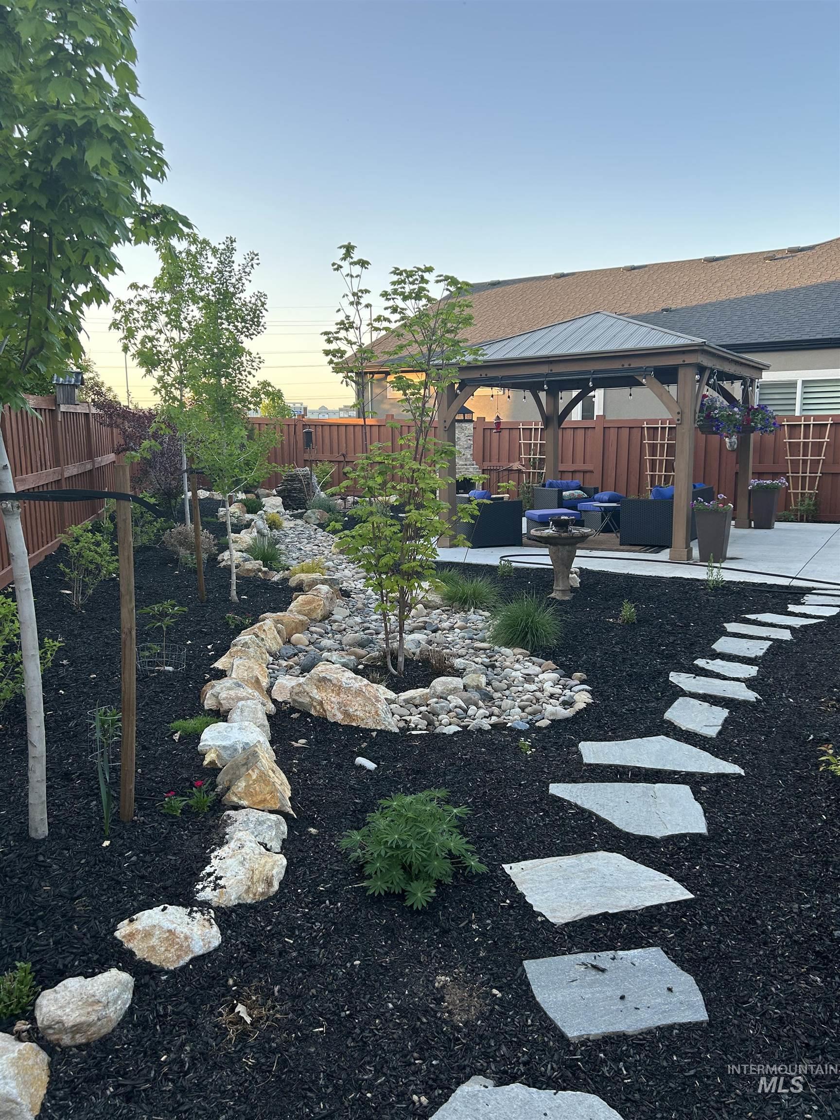 189 S Devon Ave., Star, Idaho 83669, 3 Bedrooms, 2 Bathrooms, Residential For Sale, Price $570,000,MLS 98972368