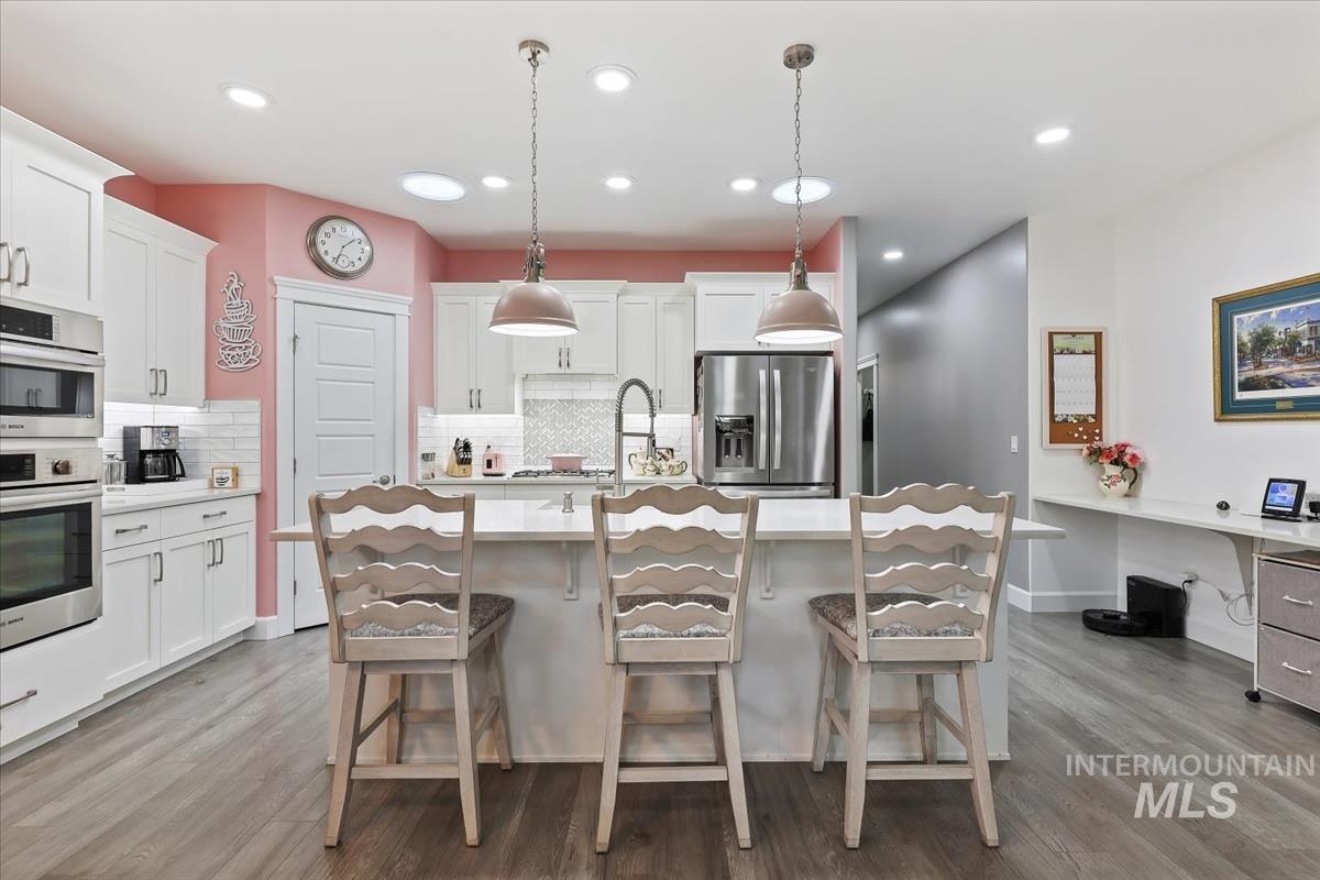 189 S Devon Ave., Star, Idaho 83669, 3 Bedrooms, 2 Bathrooms, Residential For Sale, Price $570,000,MLS 98972368