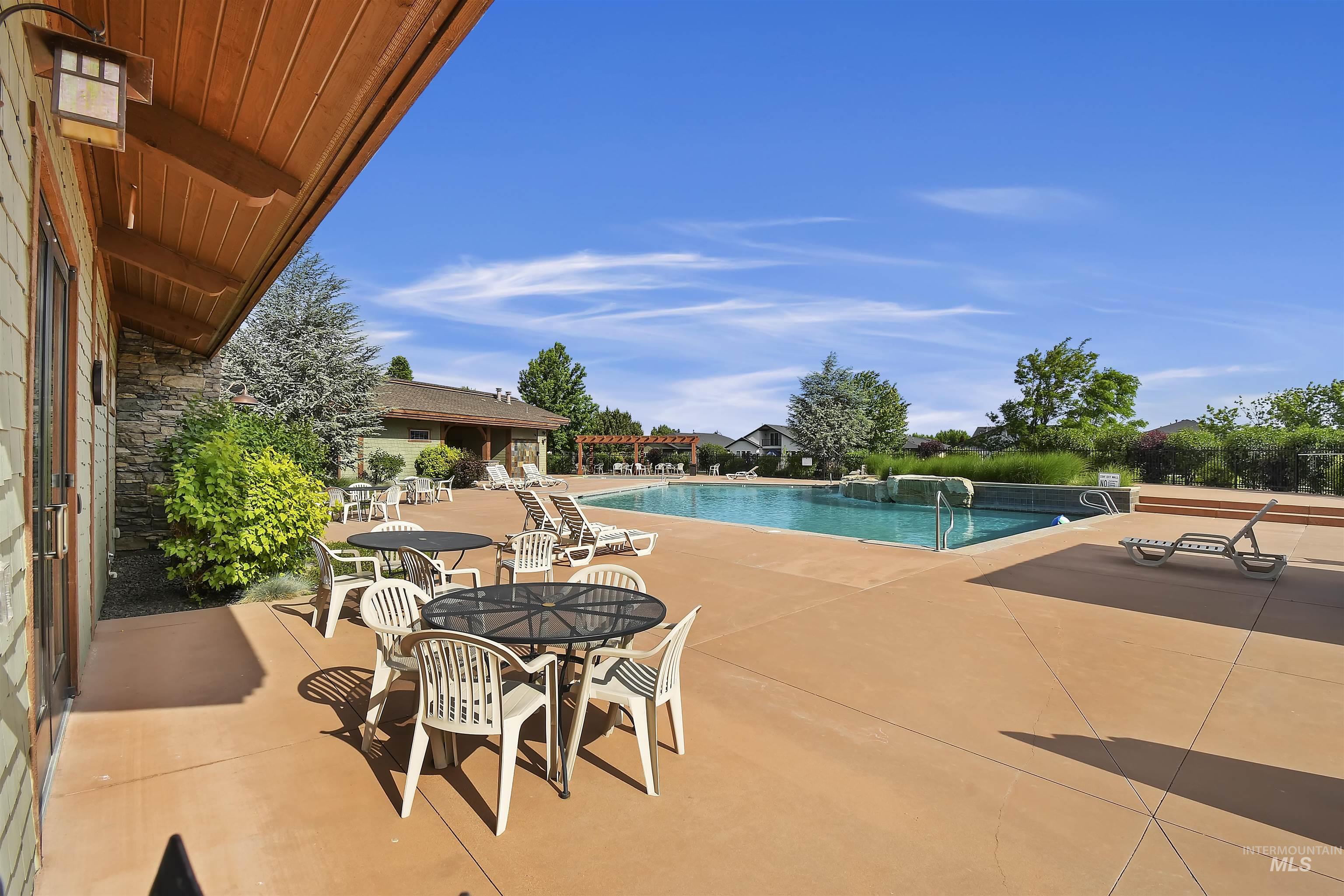 189 S Devon Ave., Star, Idaho 83669, 3 Bedrooms, 2 Bathrooms, Residential For Sale, Price $570,000,MLS 98972368