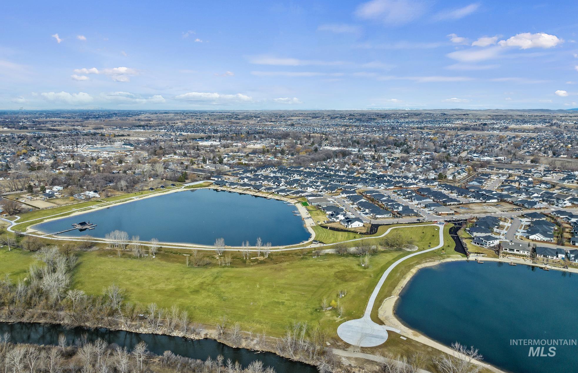 189 S Devon Ave., Star, Idaho 83669, 3 Bedrooms, 2 Bathrooms, Residential For Sale, Price $570,000,MLS 98972368