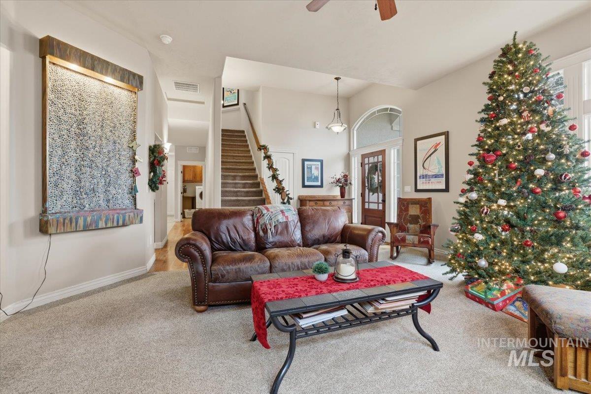 1525 S Herron Dr, Nampa, Idaho 83686, 4 Bedrooms, 2.5 Bathrooms, Residential For Sale, Price $534,900,MLS 98972369