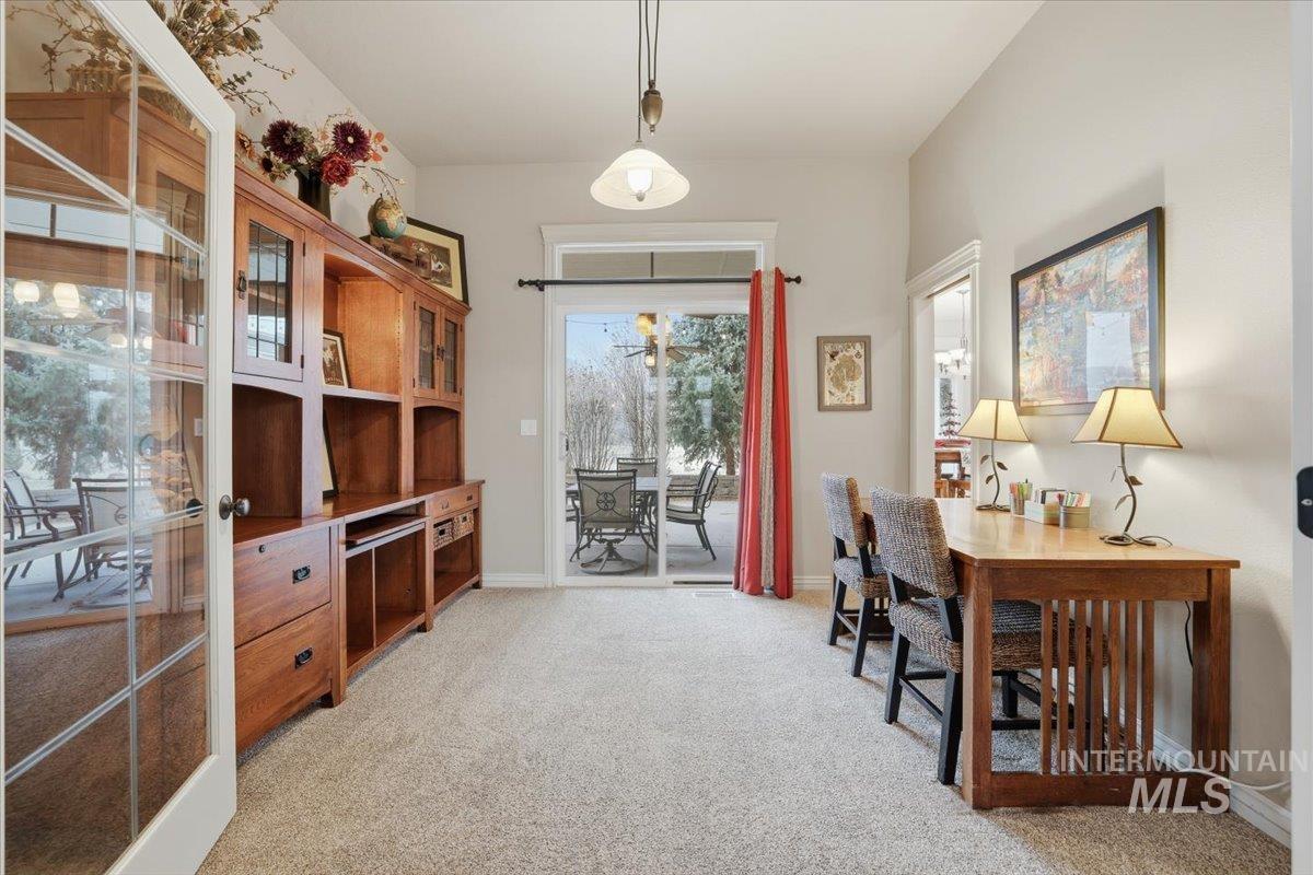 1525 S Herron Dr, Nampa, Idaho 83686, 4 Bedrooms, 2.5 Bathrooms, Residential For Sale, Price $534,900,MLS 98972369