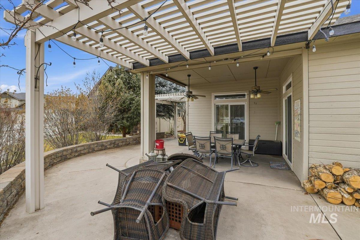 1525 S Herron Dr, Nampa, Idaho 83686, 4 Bedrooms, 2.5 Bathrooms, Residential For Sale, Price $534,900,MLS 98972369