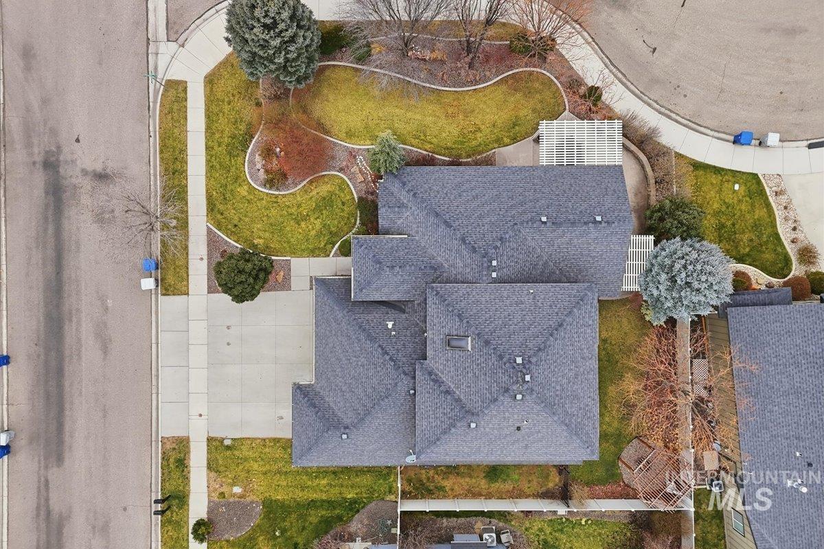 1525 S Herron Dr, Nampa, Idaho 83686, 4 Bedrooms, 2.5 Bathrooms, Residential For Sale, Price $534,900,MLS 98972369