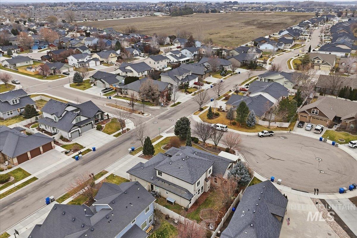 1525 S Herron Dr, Nampa, Idaho 83686, 4 Bedrooms, 2.5 Bathrooms, Residential For Sale, Price $534,900,MLS 98972369