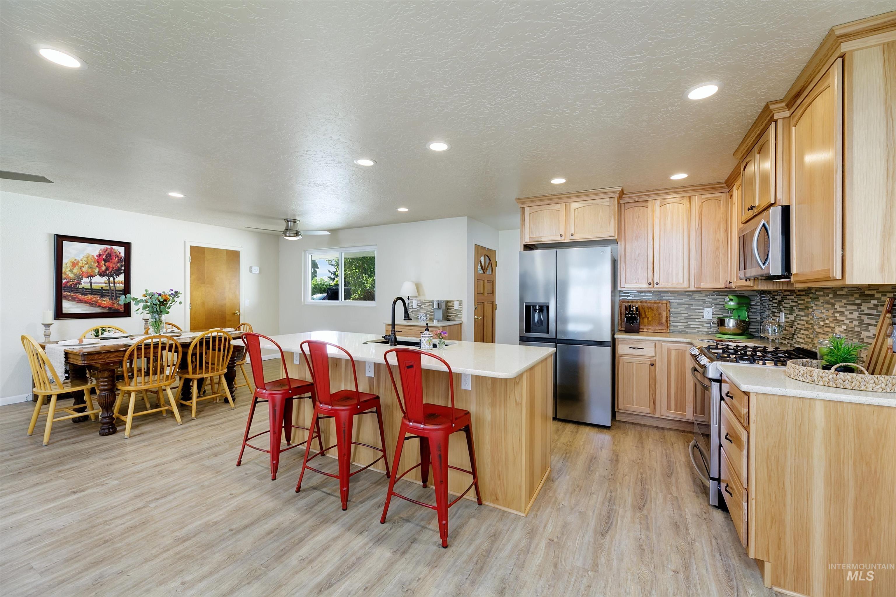 2248 E Sadie Dr, Eagle, Idaho 83616, 3 Bedrooms, 2 Bathrooms, Residential For Sale, Price $515,000,MLS 98972371