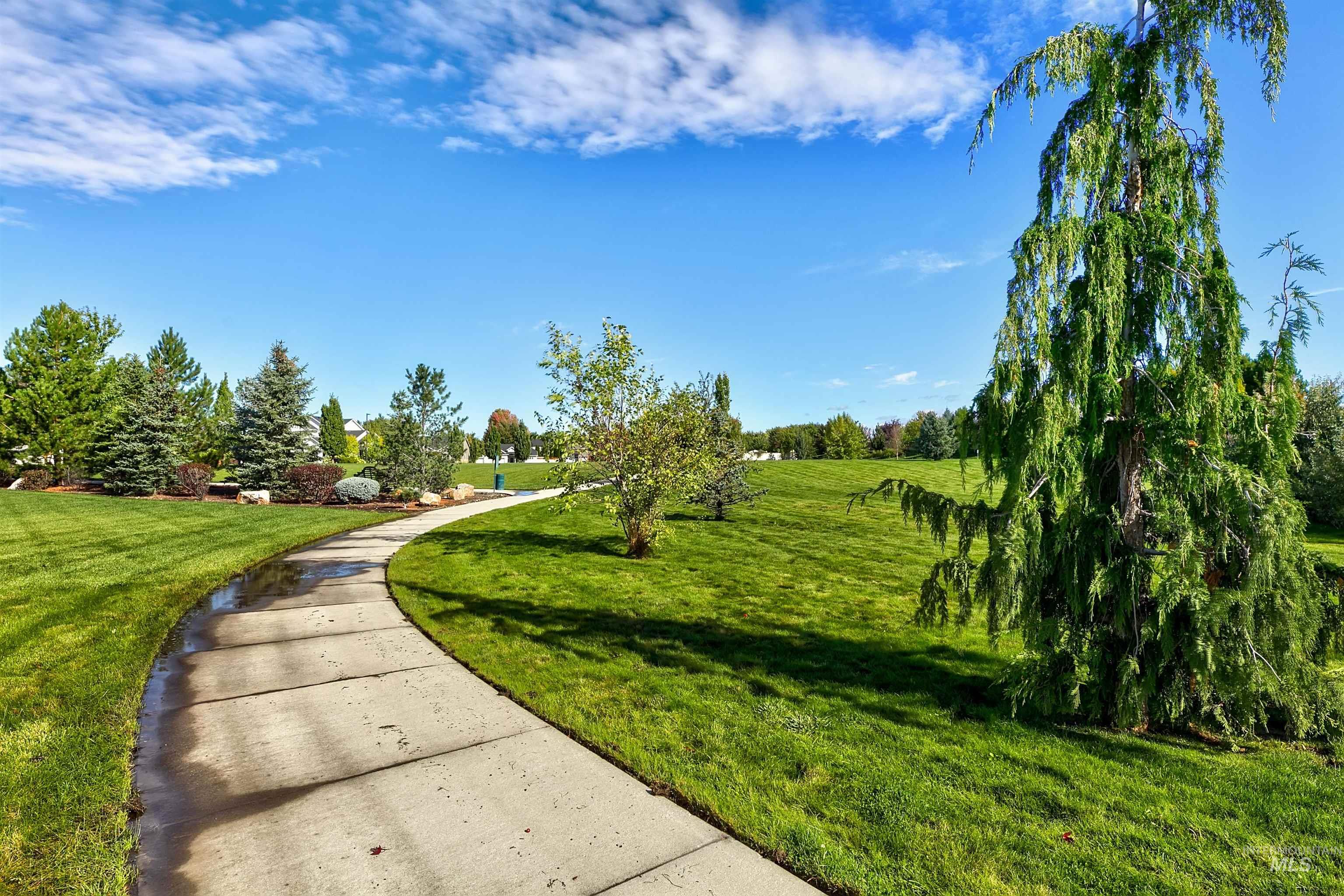 2248 E Sadie Dr, Eagle, Idaho 83616, 3 Bedrooms, 2 Bathrooms, Residential For Sale, Price $515,000,MLS 98972371