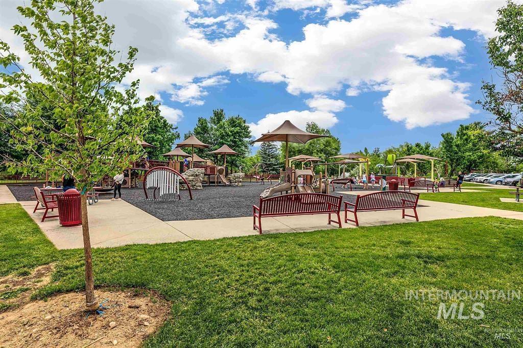 2248 E Sadie Dr, Eagle, Idaho 83616, 3 Bedrooms, 2 Bathrooms, Residential For Sale, Price $515,000,MLS 98972371