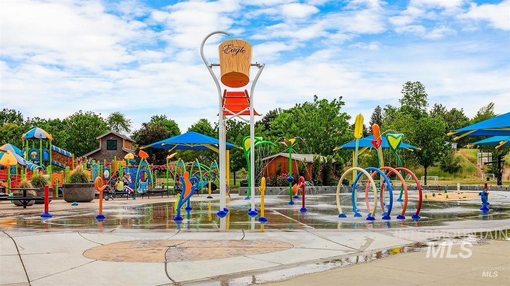 2248 E Sadie Dr, Eagle, Idaho 83616, 3 Bedrooms, 2 Bathrooms, Residential For Sale, Price $515,000,MLS 98972371