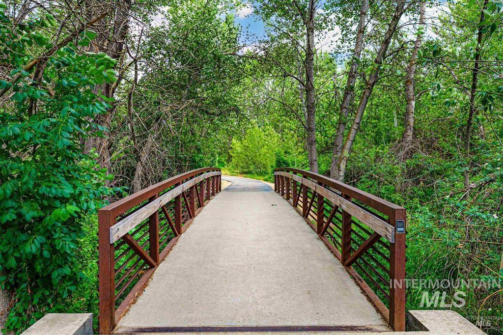 2248 E Sadie Dr, Eagle, Idaho 83616, 3 Bedrooms, 2 Bathrooms, Residential For Sale, Price $515,000,MLS 98972371