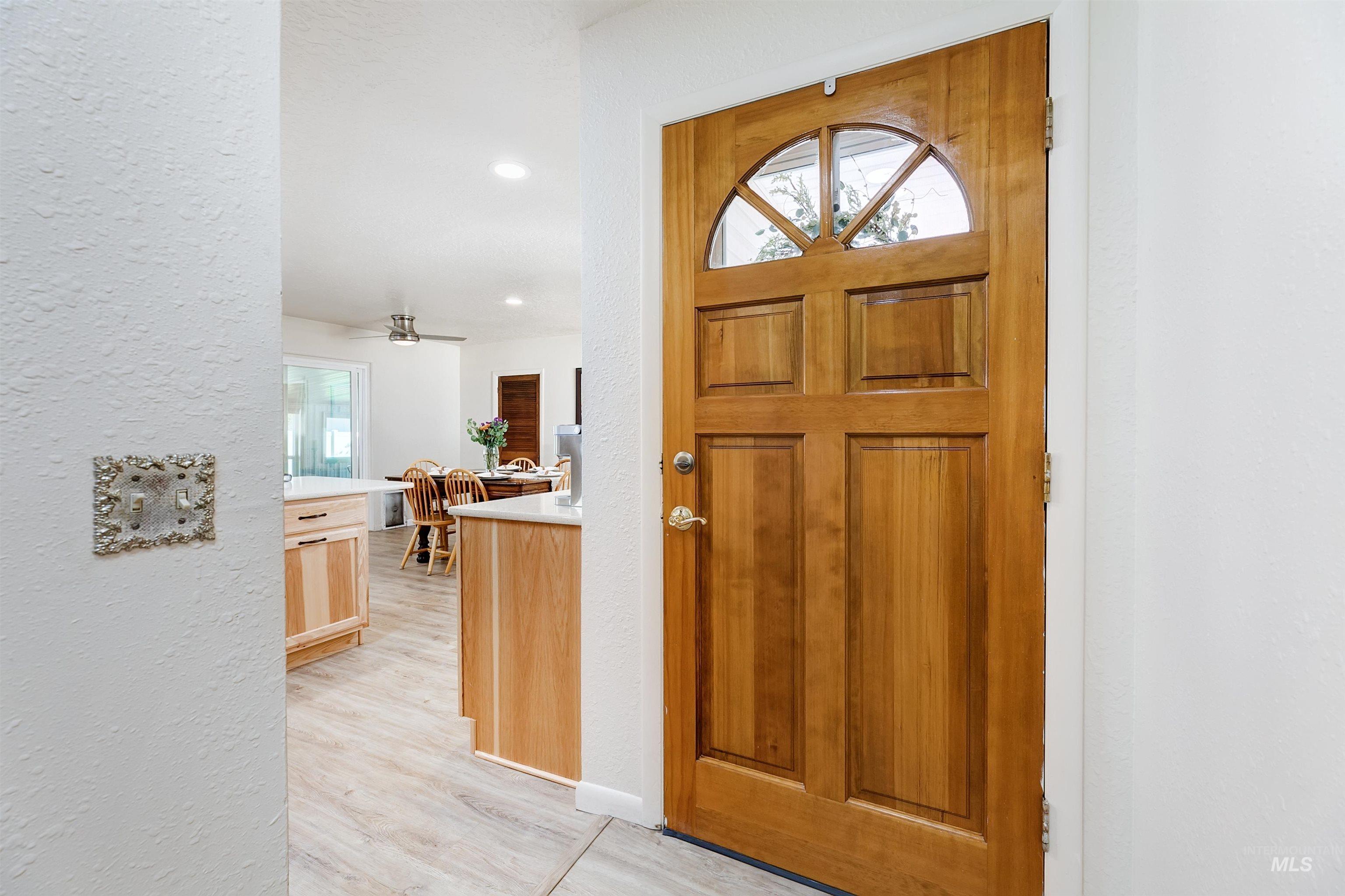 2248 E Sadie Dr, Eagle, Idaho 83616, 3 Bedrooms, 2 Bathrooms, Residential For Sale, Price $515,000,MLS 98972371