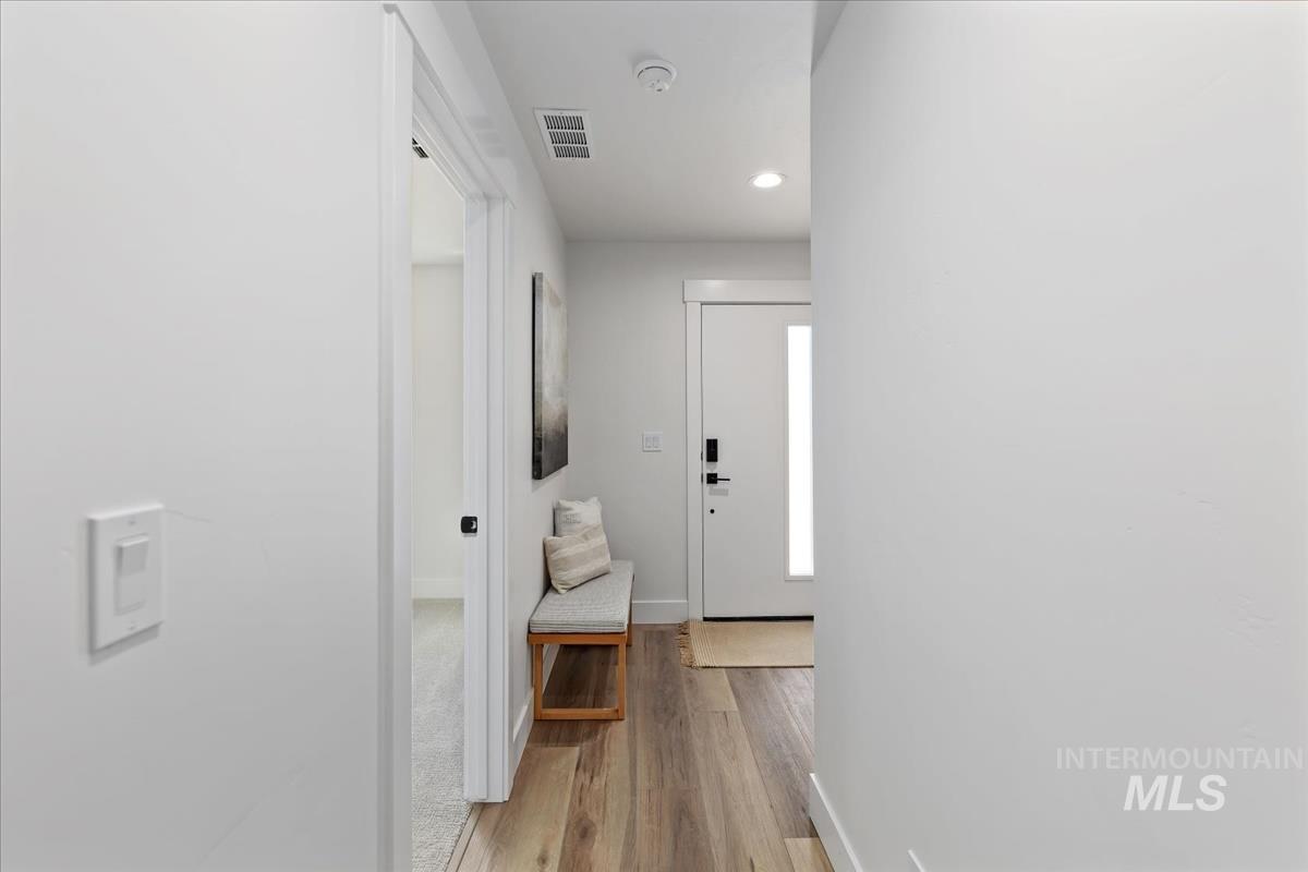 1709 S Rock View Ln, Boise, Idaho 83705, 3 Bedrooms, 3.5 Bathrooms, Residential For Sale, Price $496,880,MLS 98972372