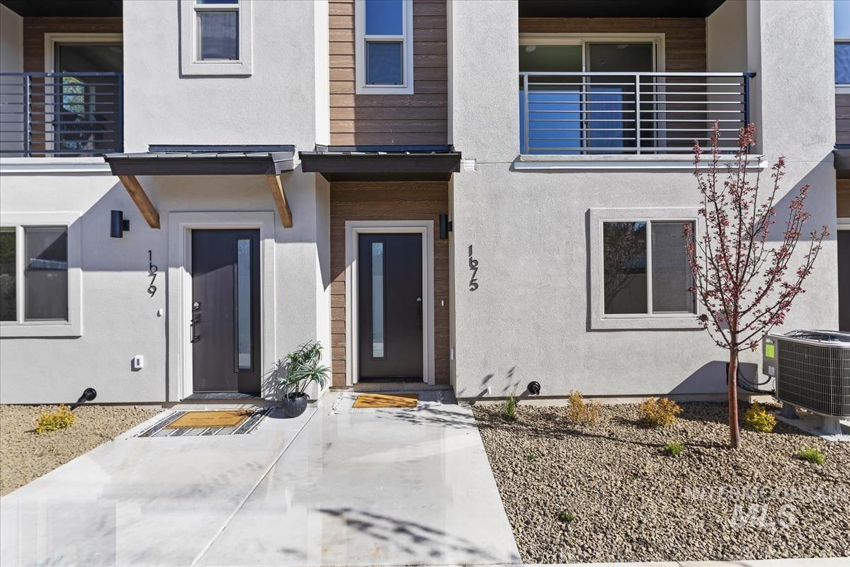 1709 S Rock View Ln, Boise, Idaho 83705, 3 Bedrooms, 3.5 Bathrooms, Residential For Sale, Price $496,880,MLS 98972372