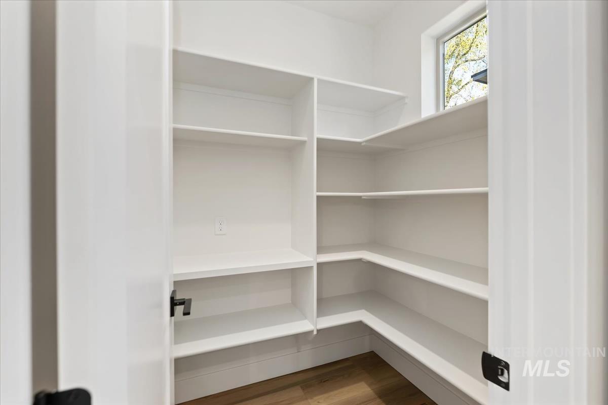 1709 S Rock View Ln, Boise, Idaho 83705, 3 Bedrooms, 3.5 Bathrooms, Residential For Sale, Price $494,880, 98972372