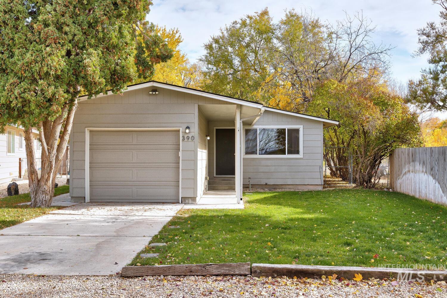 390 N. Cleveland, Kuna, Idaho 83634, 3 Bedrooms, 1 Bathroom, Residential For Sale, Price $335,000,MLS 98972373