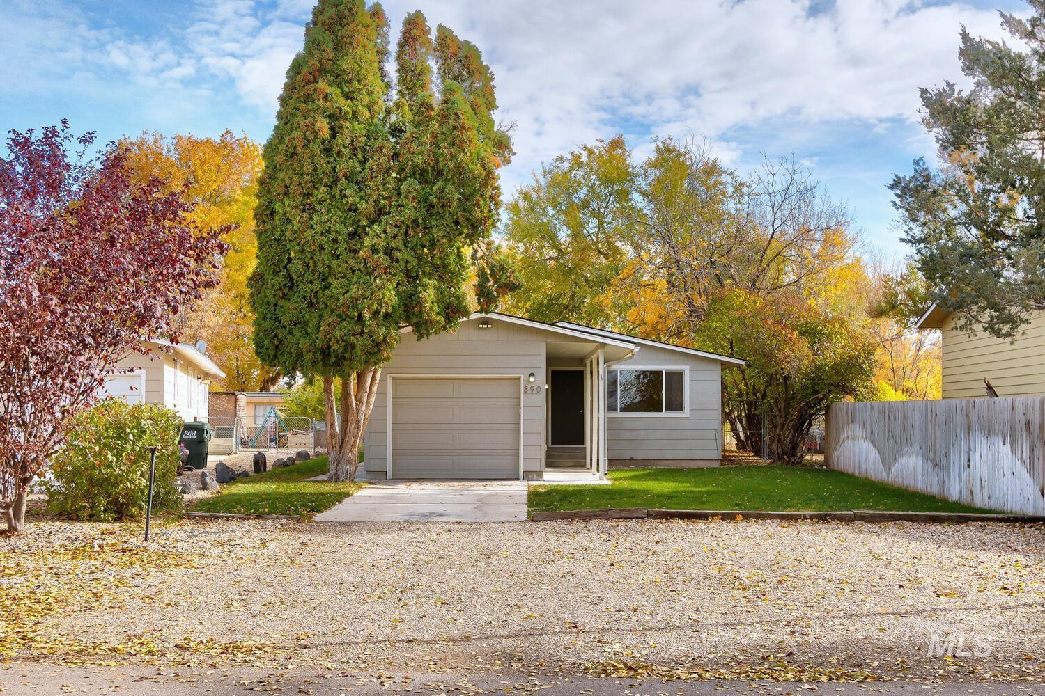 390 N. Cleveland, Kuna, Idaho 83634, 3 Bedrooms, 1 Bathroom, Residential For Sale, Price $335,000,MLS 98972373