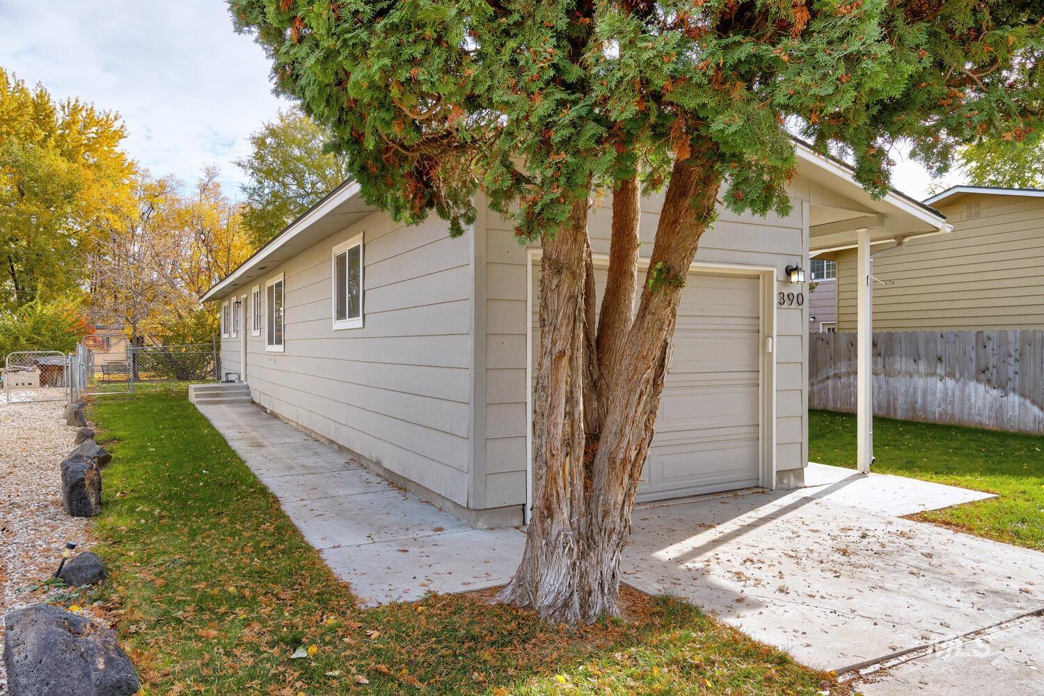 390 N. Cleveland, Kuna, Idaho 83634, 3 Bedrooms, 1 Bathroom, Residential For Sale, Price $335,000,MLS 98972373