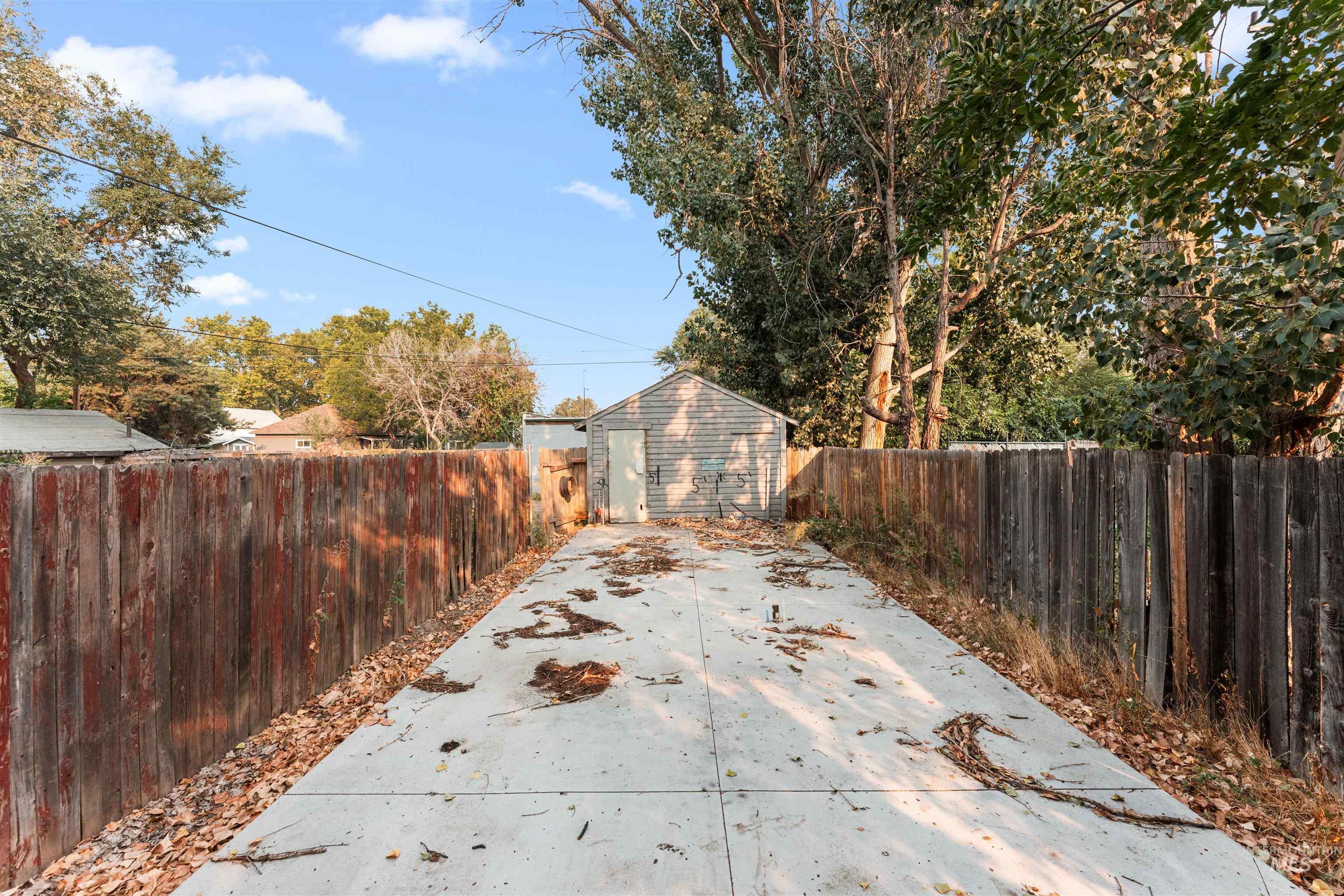 219 14th Ave N, Nampa, Idaho 83687, 2 Bedrooms, 1 Bathroom, Residential For Sale, Price $287,900,MLS 98972374